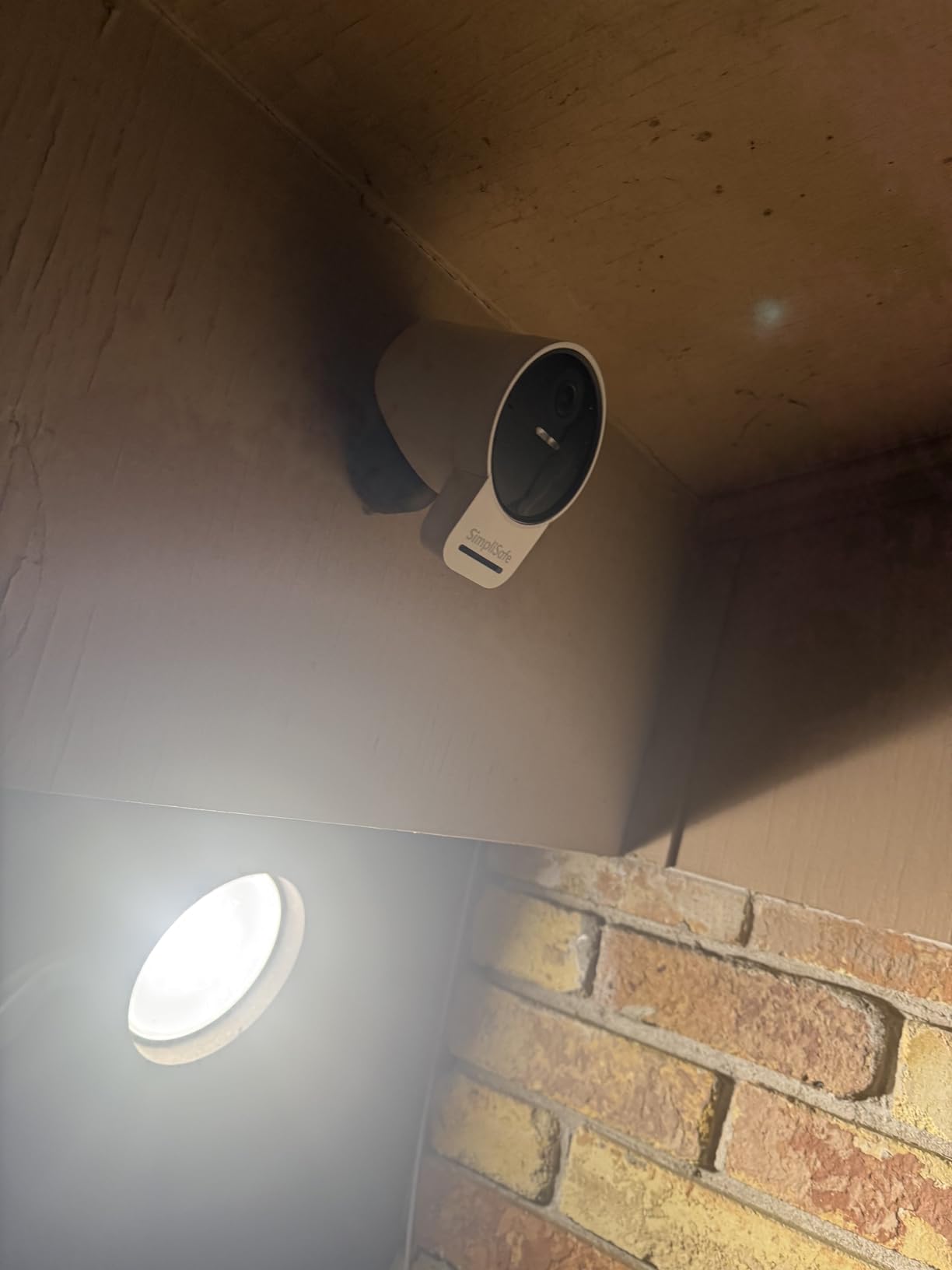 SimpliSafe Outdoor Security Camera Series 2, 1080p Wireless and Wired Home Security Camera - Compatible with Gen 3 System customer photo 2