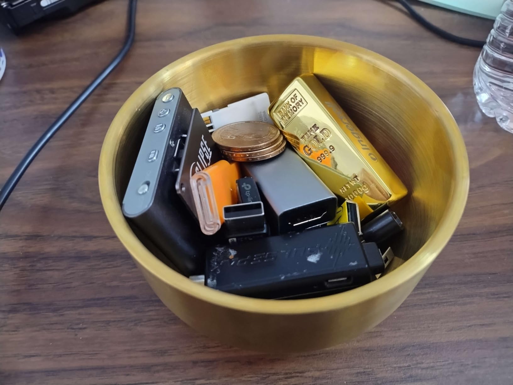 Stainless Steel Paper Clip Holder Organizer for Desk - Gold Round Office Supplies Accessories with Non-Slip Base customer photo 1