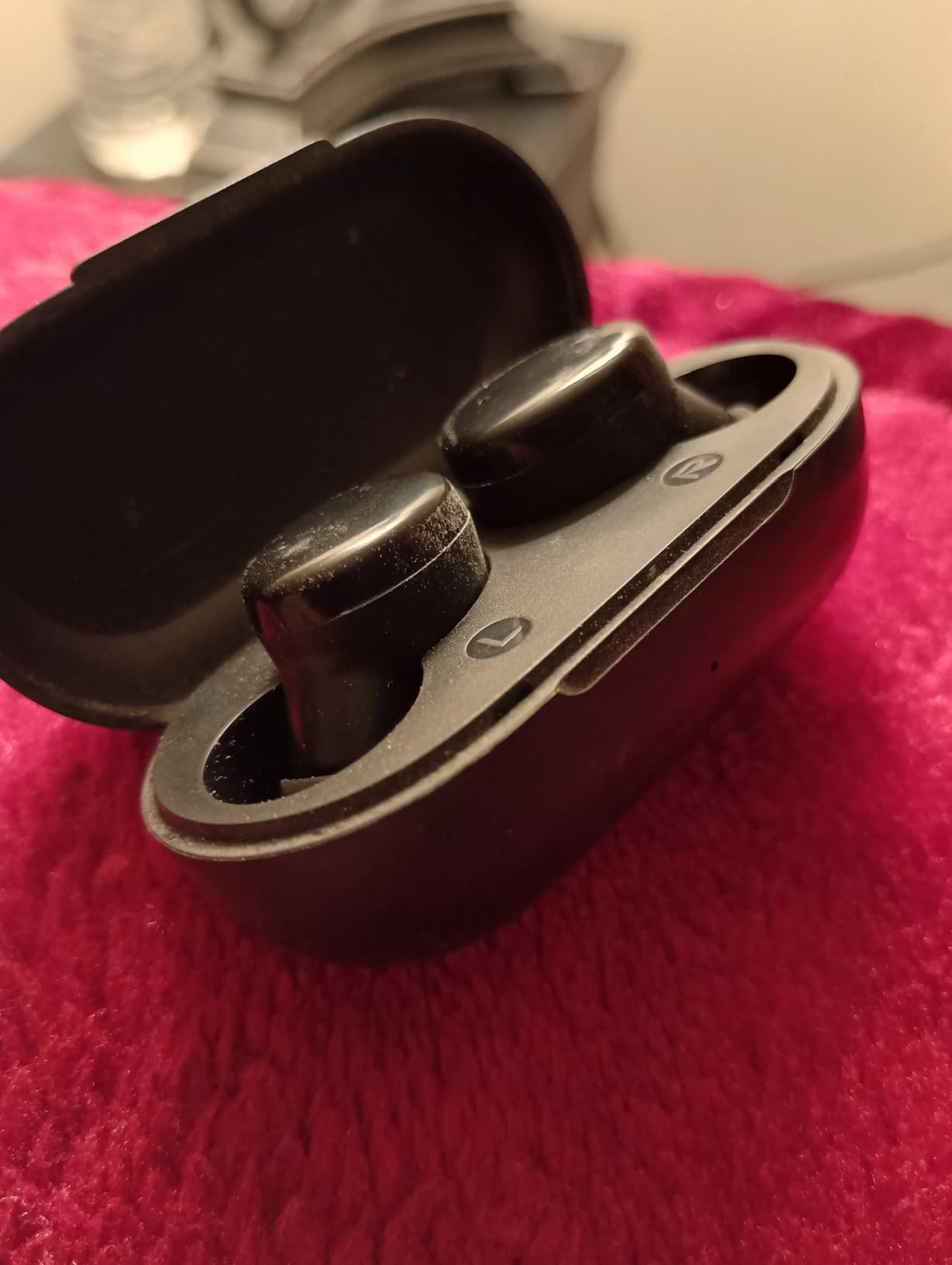 Lanteso True Wireless Bluetooth 5.3 Earbuds, 48H Playtime, Light Weight Headphones in Ear Buds Built in Mic Headset Premium Sound with Deep Bass, Clear Calls Earphones for Sports Workout Black customer photo 1