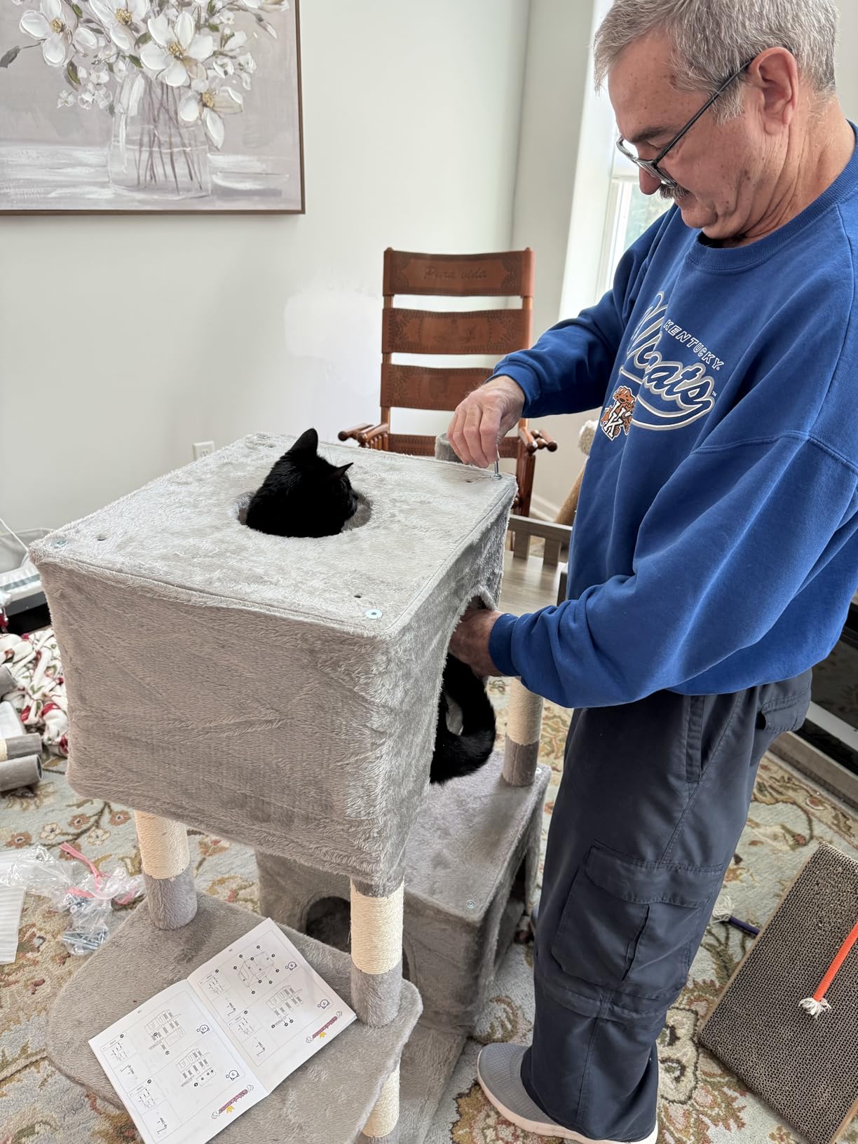 Maine Coon Cat Tree, Heavy Duty Cat Tree for Indoor Cats Large Adult, Cat Tower for Large Cats 20 lbs+ with Hammock, 2 Big Perches, 2 Cat Condos, 15 Scratching Posts, Smoky Gray GCT033G customer photo 2