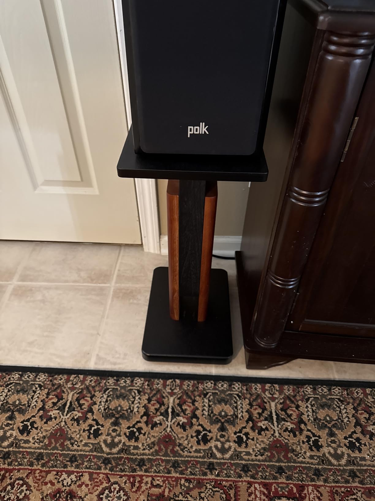 Height Adjustable Speaker Stands Pair for Studio Monitor & Bookshelf Speaker Stands-Wood Grain Floor Speaker Stands for Klipsch, ELAC, JBL, KEF, Edifier Surround Sound Speaker Stand Up to 50 Lbs customer photo 1