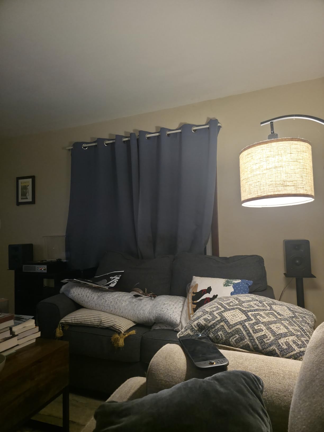 PEGZONE Speaker Stands Pair for Surround Sound,55 LBS Capacity,30.1 inch Floor Bookshlef Speaker Stands,Cable Management,Large Base,1 Pair,Black customer photo 1