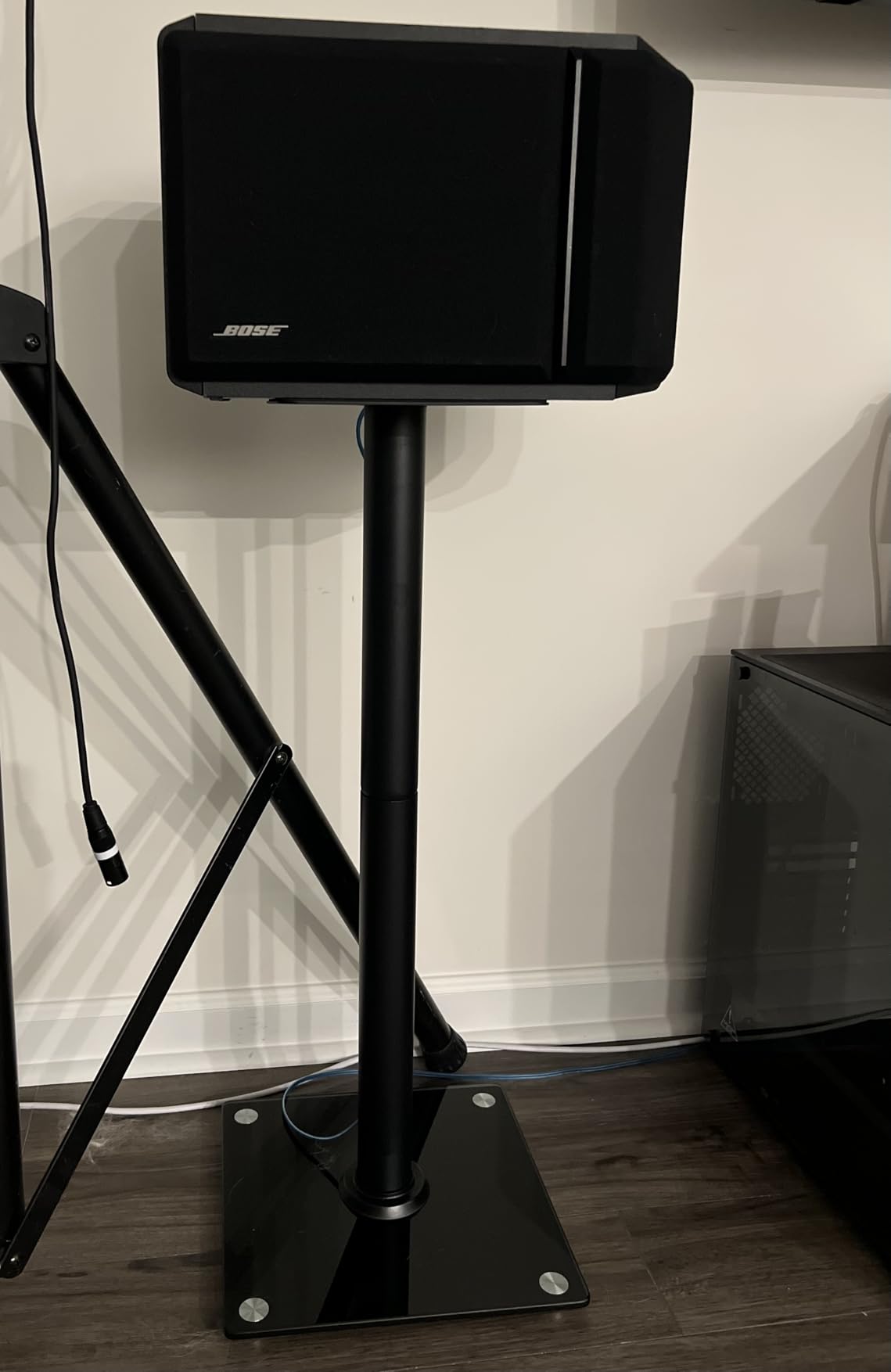 PEGZONE Speaker Stands Pair for Surround Sound,55 LBS Capacity,30.1 inch Floor Bookshlef Speaker Stands,Cable Management,Large Base,1 Pair,Black customer photo 2