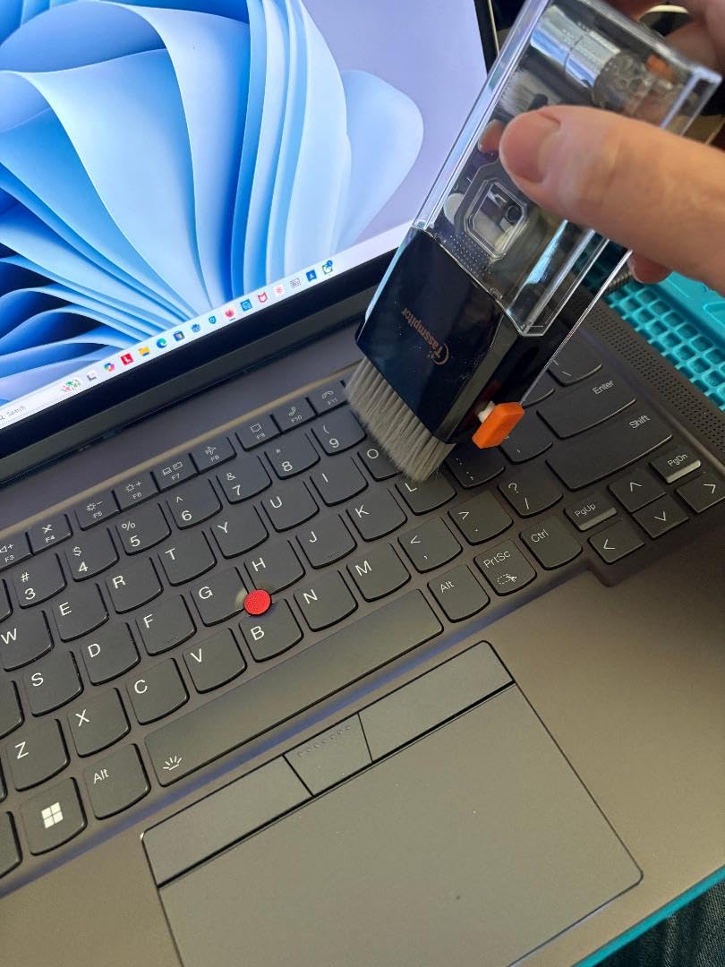 Keyboard Cleaning Kit Keyboard Cleaner, All in One Computer Screen and Laptop Cleaner, Compact Portable Electronic Laptop Cleaning Kit with Soft Brush and Spray for MacBook iPad iPhone Earbud, Black customer photo 1