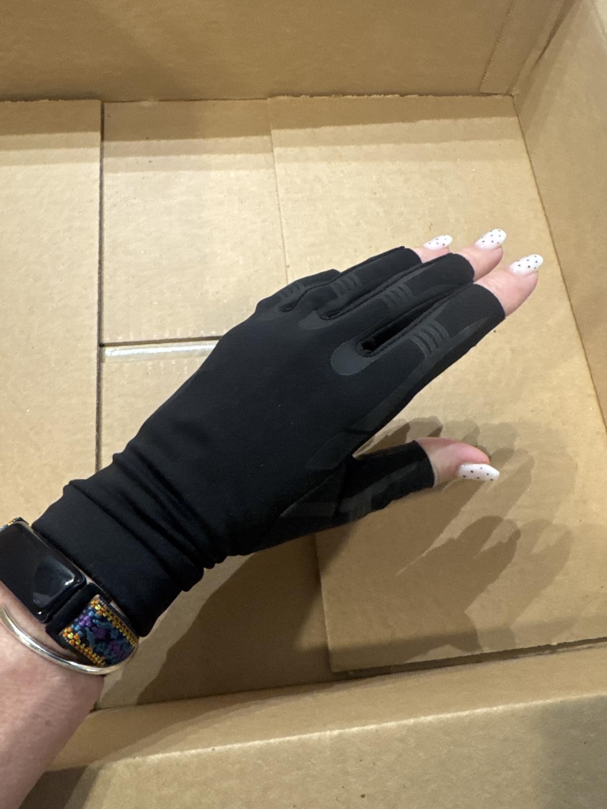 FREETOO Gloves for Arthritis Hands for Men Women for Pain, Fingerless Compression Gloves for Carpal Tunnel, Gaming, Swelling customer photo 1