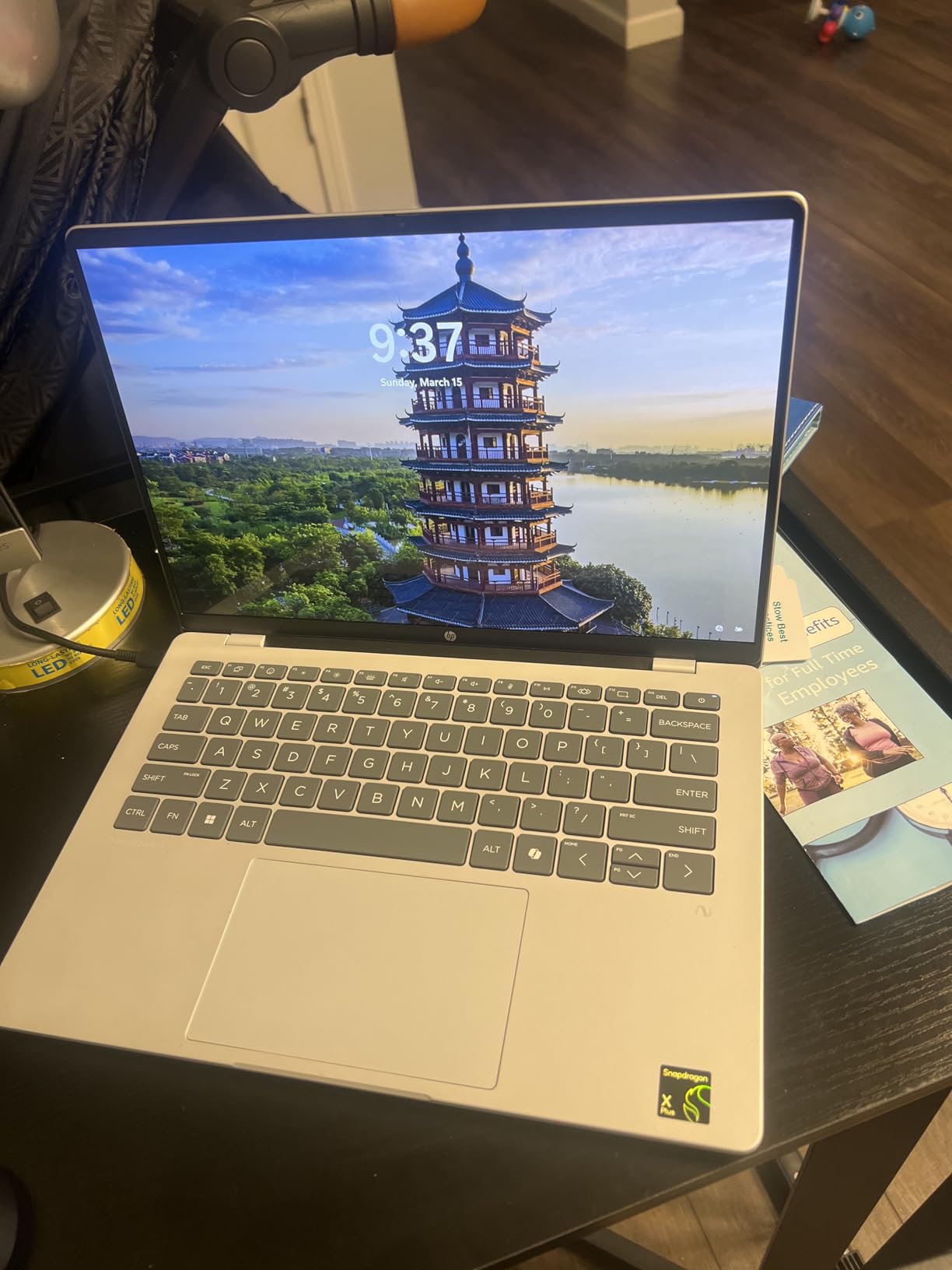 HP OmniBook 5 14 inch Next Gen AI PC, OLED Display, Snapdragon X Plus X1P-42-100, 16 GB RAM, 1 TB SSD, Qualcomm Adreno GPU, Windows 11 Home, Glacier Silver, 14-he0099nr customer photo 1