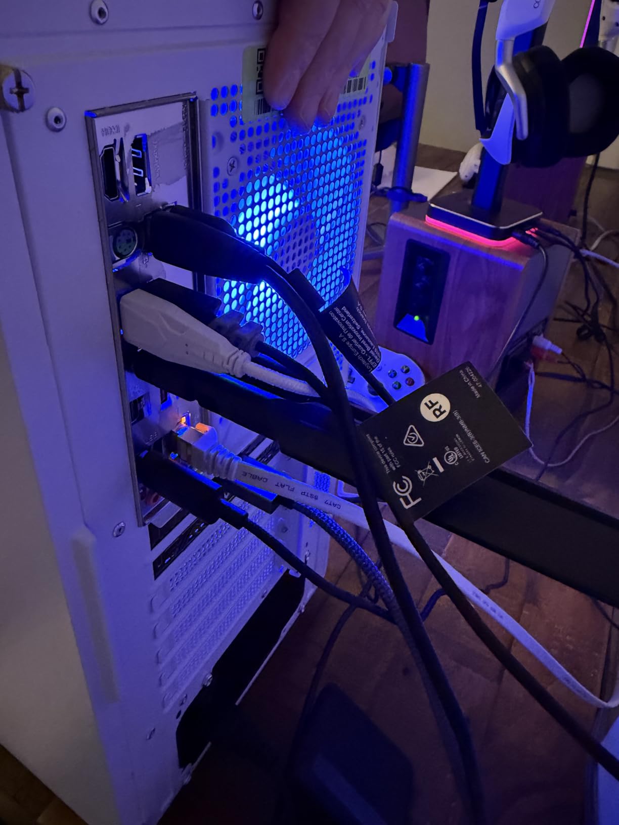 Skytech Gaming Azure 3 Desktop PC, Ryzen 7 7700X 4.5 GHz (5.4GHz), NVIDIA RTX 5070 12GB, 1TB Gen4 NVMe SSD, 32GB DDR5 RAM 6000 RGB, 850W Gold ATX 3 PSU, 360mm ARGB AIO, Wi-Fi, Win 11 customer photo 2