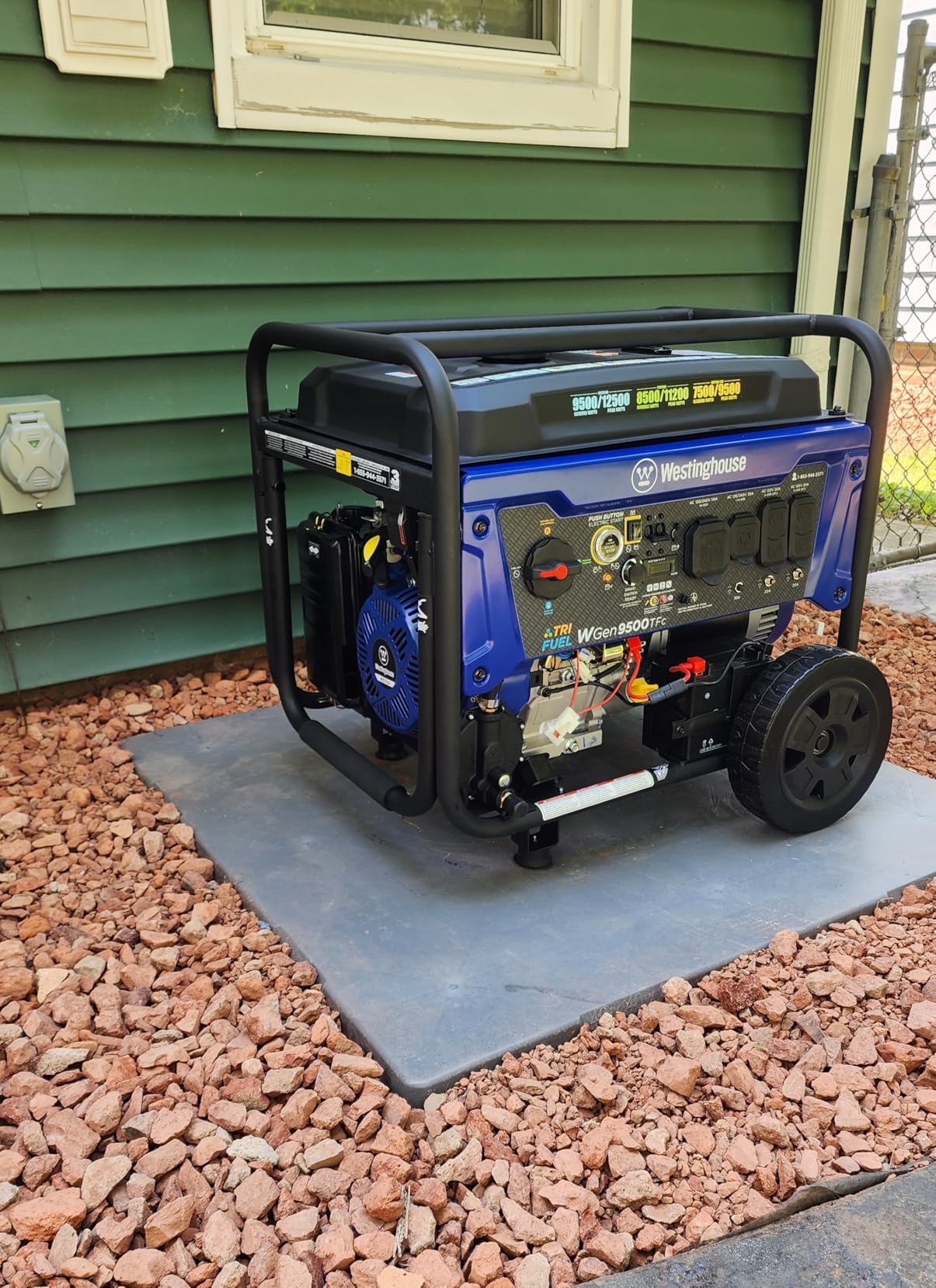 Westinghouse 12500 Peak Watt EFI Tri-Fuel Home Backup Portable Generator, Remote Electric Start, Transfer Switch Ready, Gas, Propane, and Natural Gas Powered, CARB Compliant customer photo 2