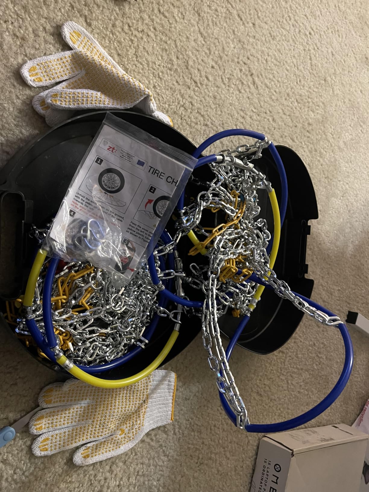 Auto Tightening Snow Chains for Car, SUV & Pickup Trucks - 1-Min Quick Install, Reusable Emergency Tire Chains for Snow & Ice Traction - Set of 2 (HKN140) customer photo 1