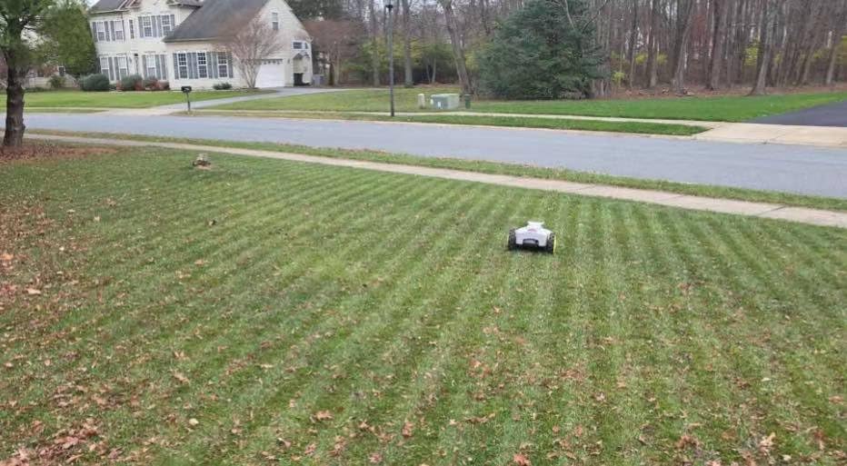 Robot Lawn Mower - 1.5 Acre Ultra Quiet Self Charging Robot Mower, Up to 4 inches Cutting Height, Robotic Lawn Mowers with RTK+4 Eye Vision, Mapping and Anti Theft tech, APP Control customer photo 1