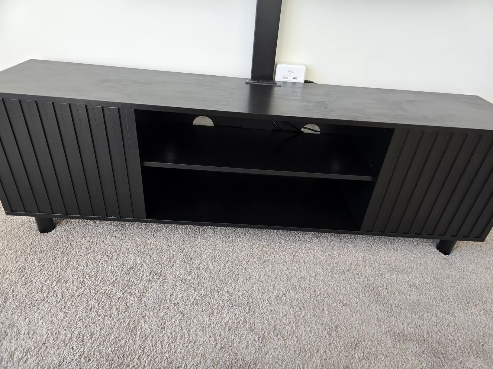 TV-Stand with Mount and Power Outlet, Fluted TV Stand for 65 70 75 Inch TV, Entertainment Center with Storage, Media Console Table for Living Room, Walnut customer photo 1