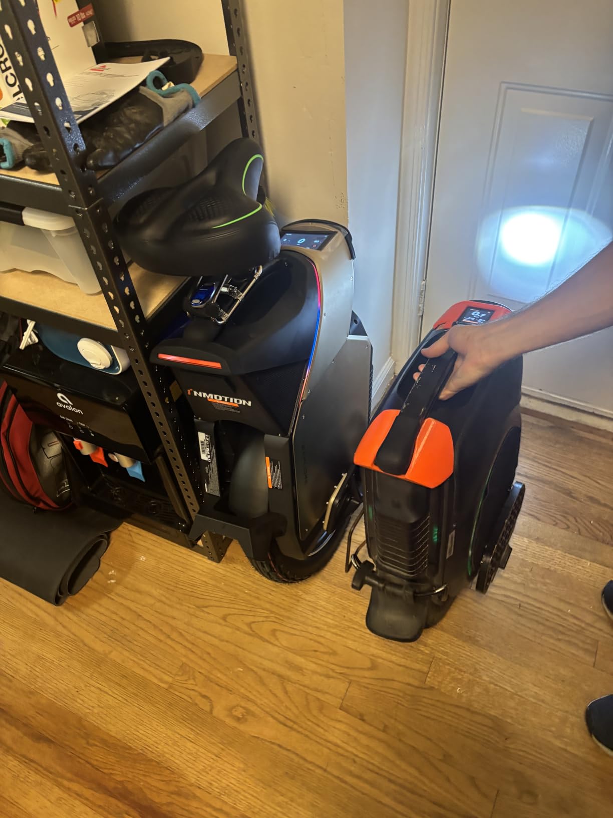 INMOTION V12S City Commuter Electric Unicycle - Upgraded 120km Range EUC with 4.3