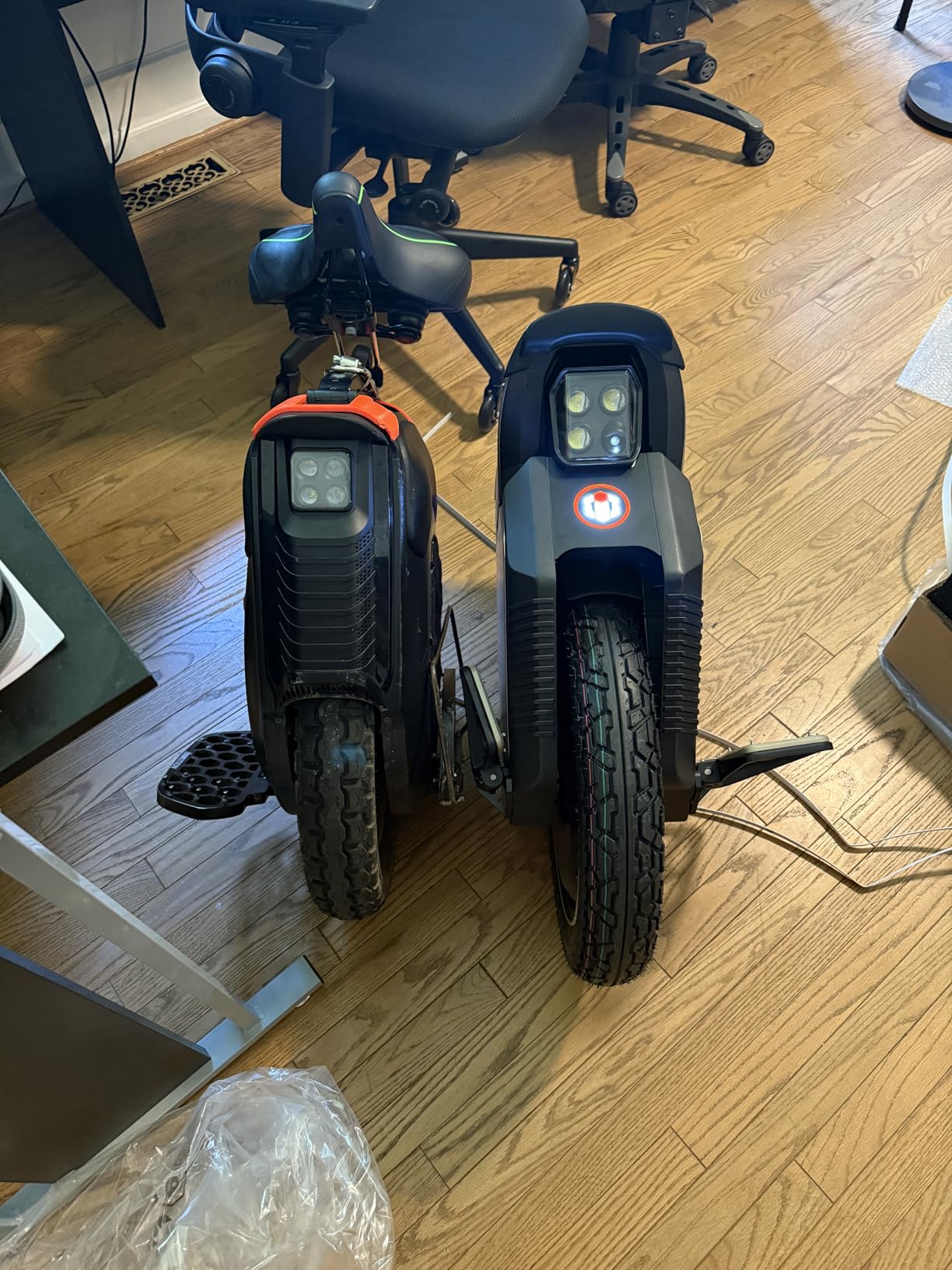 INMOTION V12S City Commuter Electric Unicycle - Upgraded 120km Range EUC with 4.3
