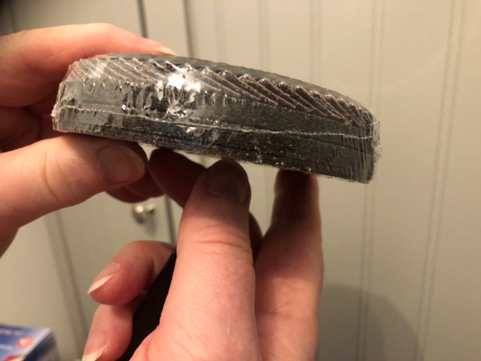 KSEIBI Concrete Angle Grinder Machine 5-Inch, Metal Grinding Tools 11.5Amps (1400 watt) with Safety Guard, Diamond Cup Wheel, Dust Shroud, and Carry Bag customer photo 2