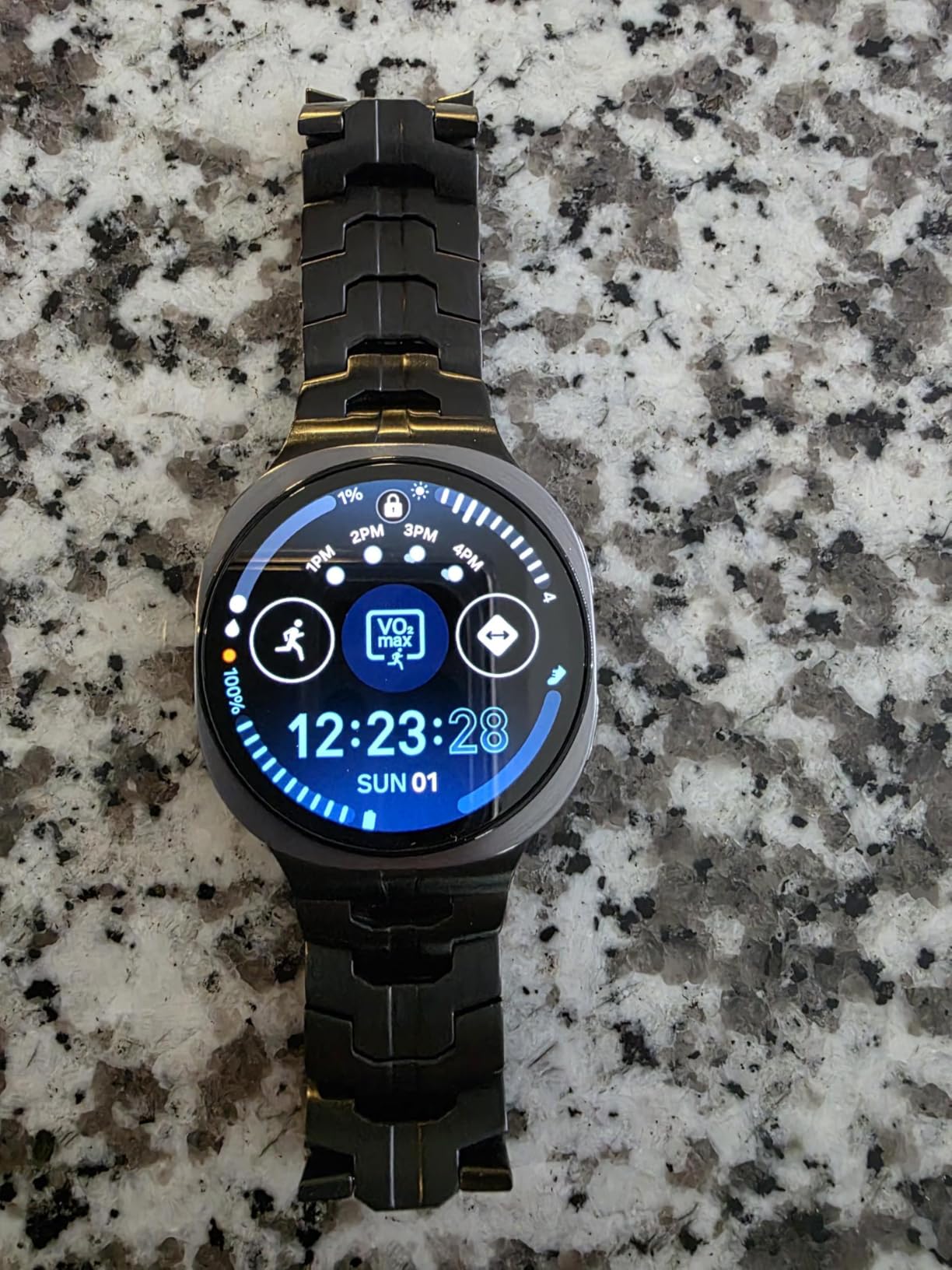 Samsung Galaxy Watch 8 (2025) 40mm Bluetooth Smartwatch, Cushion Design, Fitness Tracker, Sleep Coaching, Running Coach, Energy Score, Heart Rate Tracking, Graphite customer photo 1