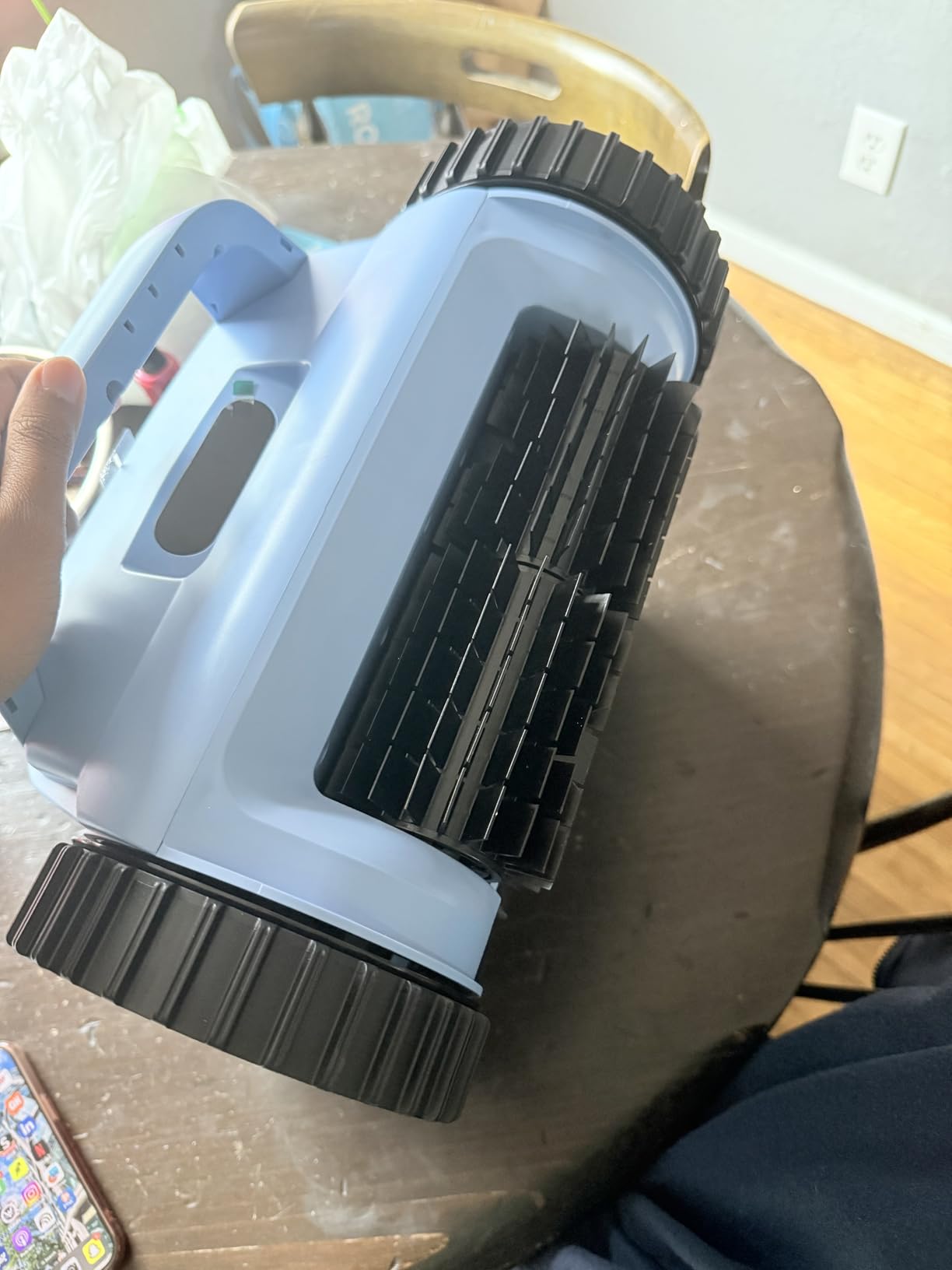 (2025 Upgrade) Pool Vacuum for Inground Pools, Robotic Pool Cleaner, Cordless Wall Climbing Pool Cleaner, Cleans Pool Floors, Walls & Waterline, Cleaning Up to 2100 Sq.ft, 180 Min customer photo 2