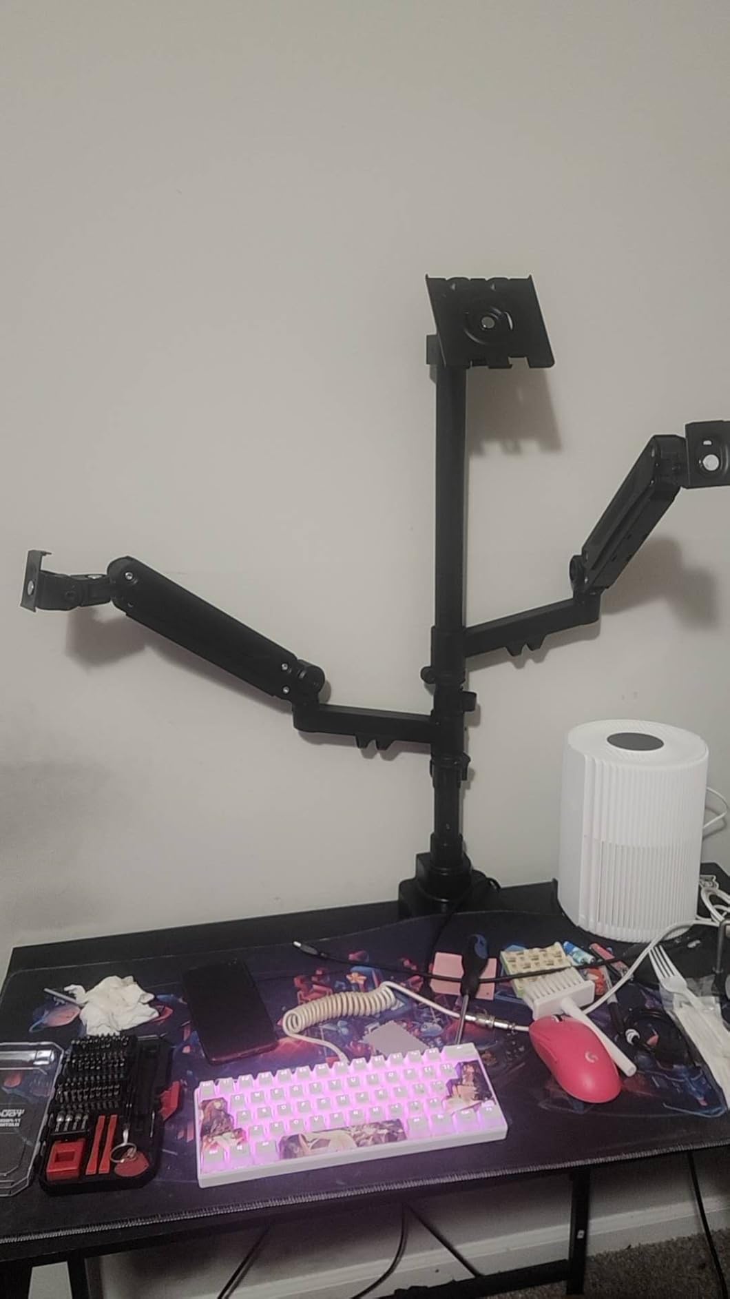Triple Monitor Mount up to 49 inches, Fully Adjustable Heavy Duty 3 Monitor Arm with Gas Spring, Desk Mount for 3 Screens, C-Clamp & Grommet Base, Holds 44 lbs, Black customer photo 2
