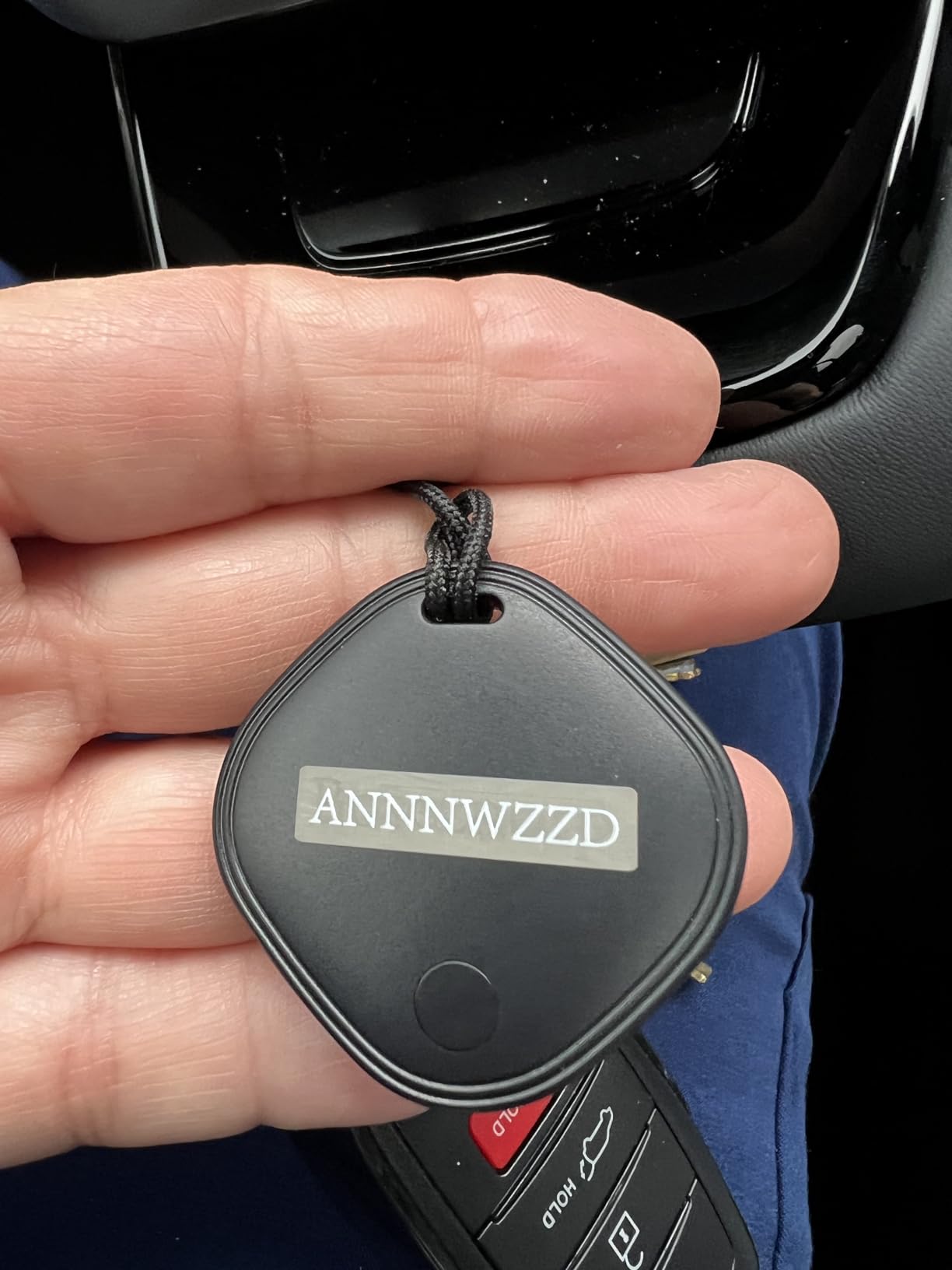 ANNNWZZD Tag 4 Pack Item Finders with Apple Find My APP (iOS Only) Help You Track Your Keys, Wallet, Luggage, Backpack, Super Lightweight [Apple MFi Certified] customer photo 1