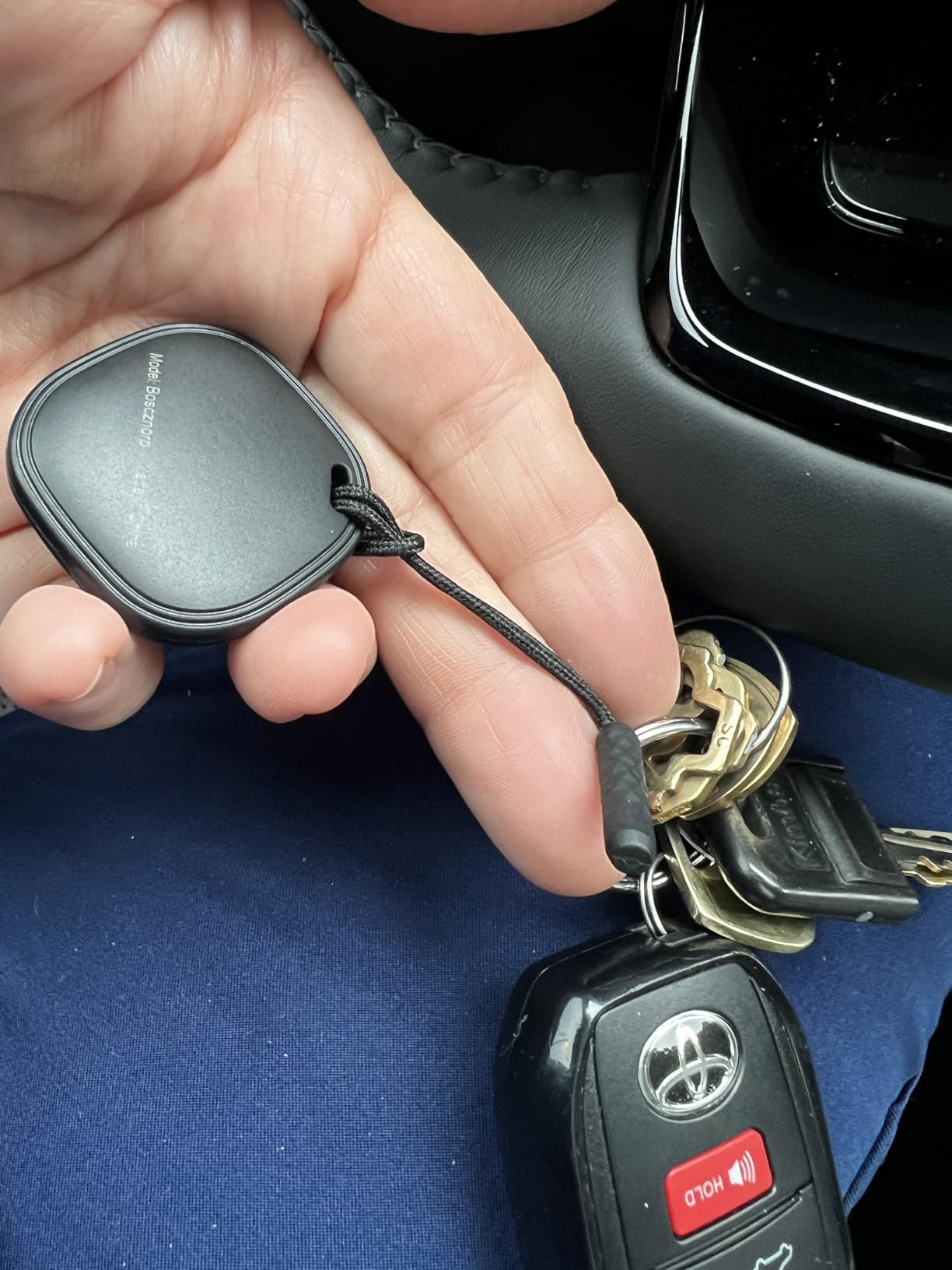 ANNNWZZD Tag 4 Pack Item Finders with Apple Find My APP (iOS Only) Help You Track Your Keys, Wallet, Luggage, Backpack, Super Lightweight [Apple MFi Certified] customer photo 2