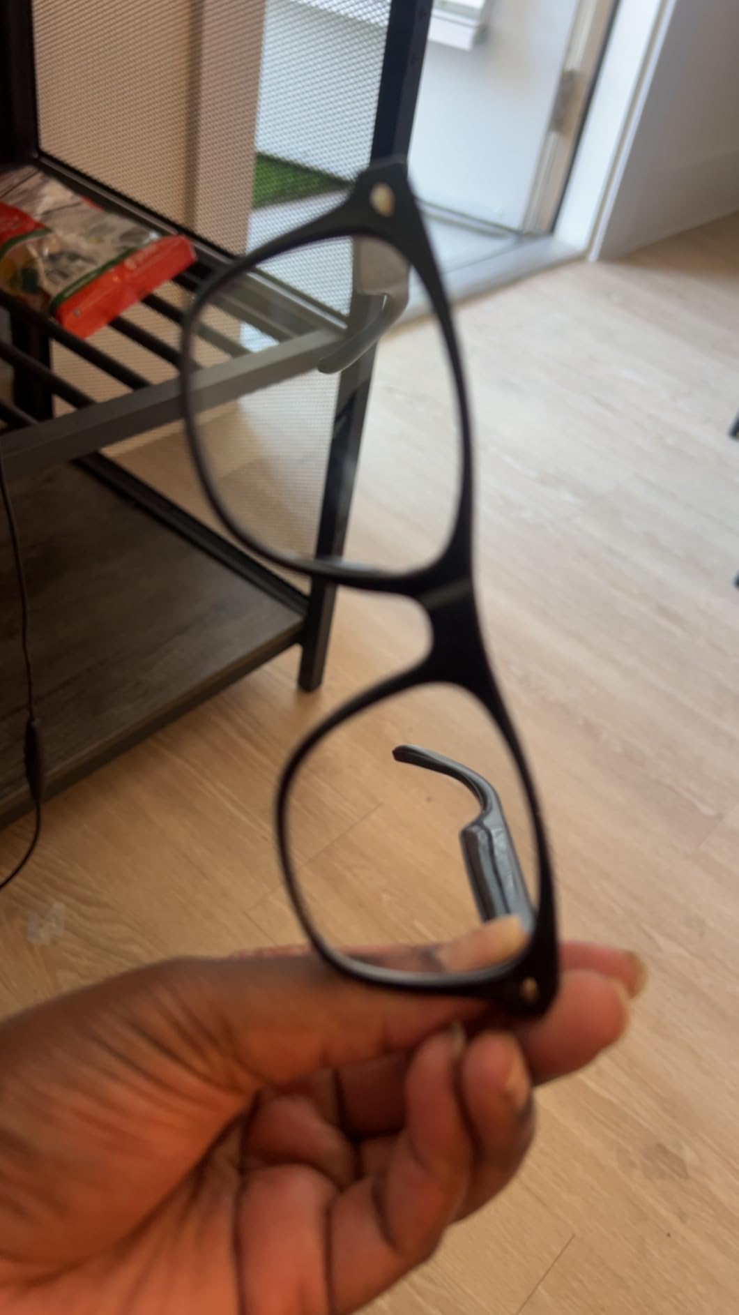 AI Smart Glasses for Men and Women with Chat GPT, Bluetooth Translation Glasses with 165 Languages and Color-Change Lens, Music Playback & Hands-Free Calls, UV & Blue Light Protection customer photo 2