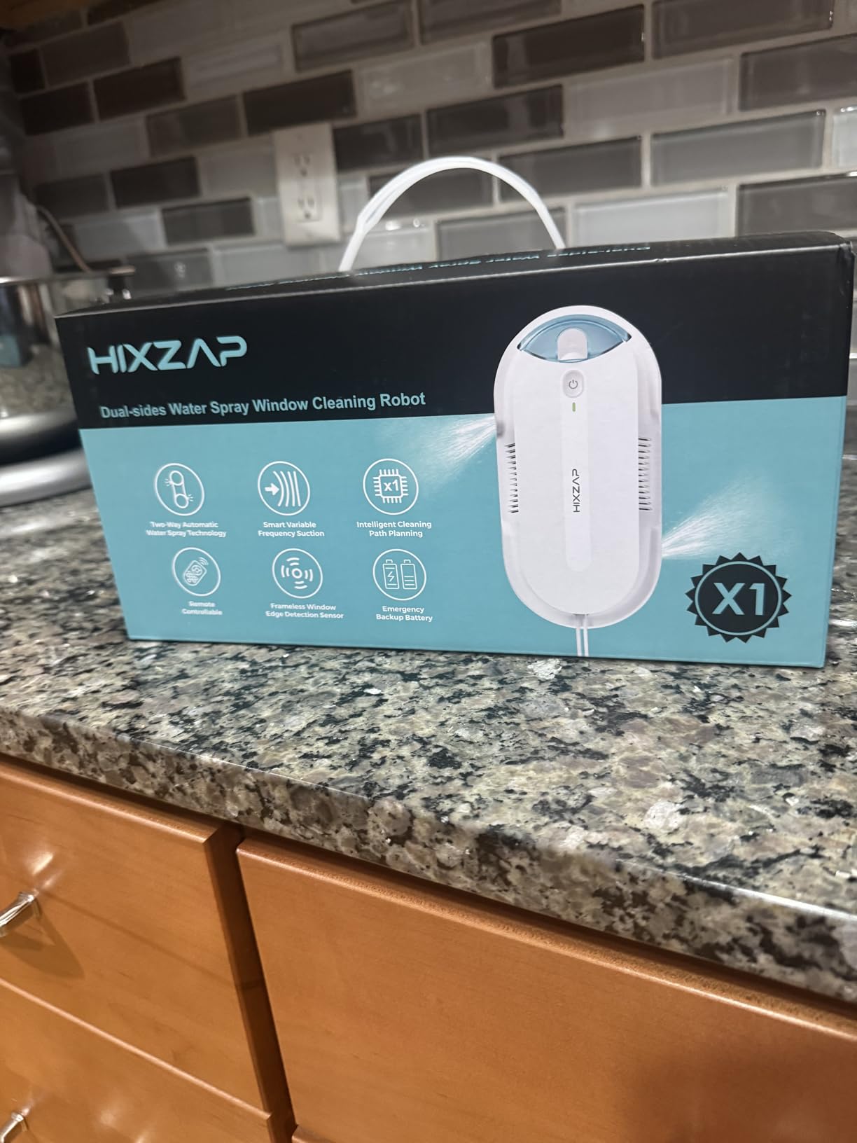 Smart Window Cleaning Robot with bidirectional ultrasonic Spray & 85ml Tank - Automatic Edge Detection, 2400-3200pa Strong Suction, Anti-Drop P customer photo 2