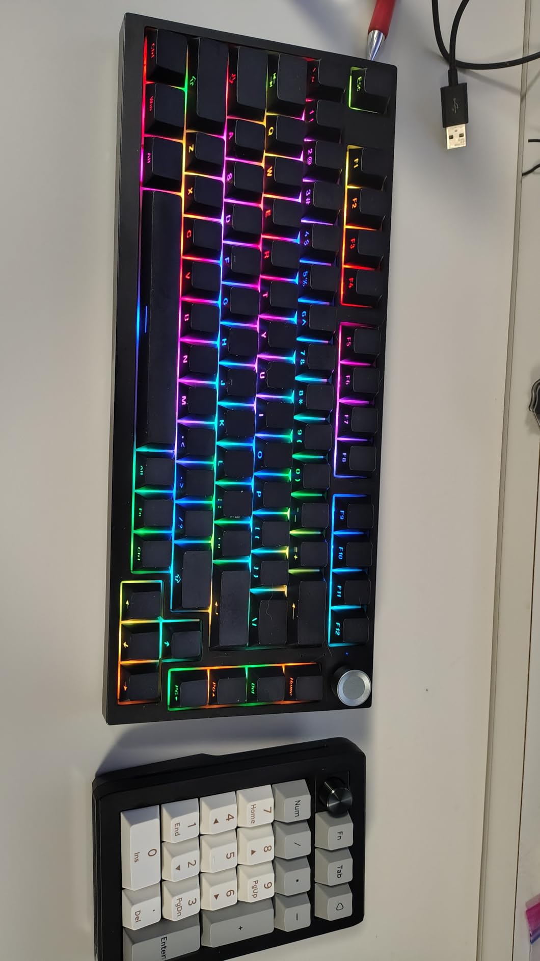 EPOMAKER EK21 VIA Gasket Number Pad with 1000mAh Battery, BT 5.0/2.4GHz/Wired Hot-Swap Numpad with Aluminum Alloy knob, Programmable for Win/Mac/Gaming (Black Silver, Zebra Switch) customer photo 1