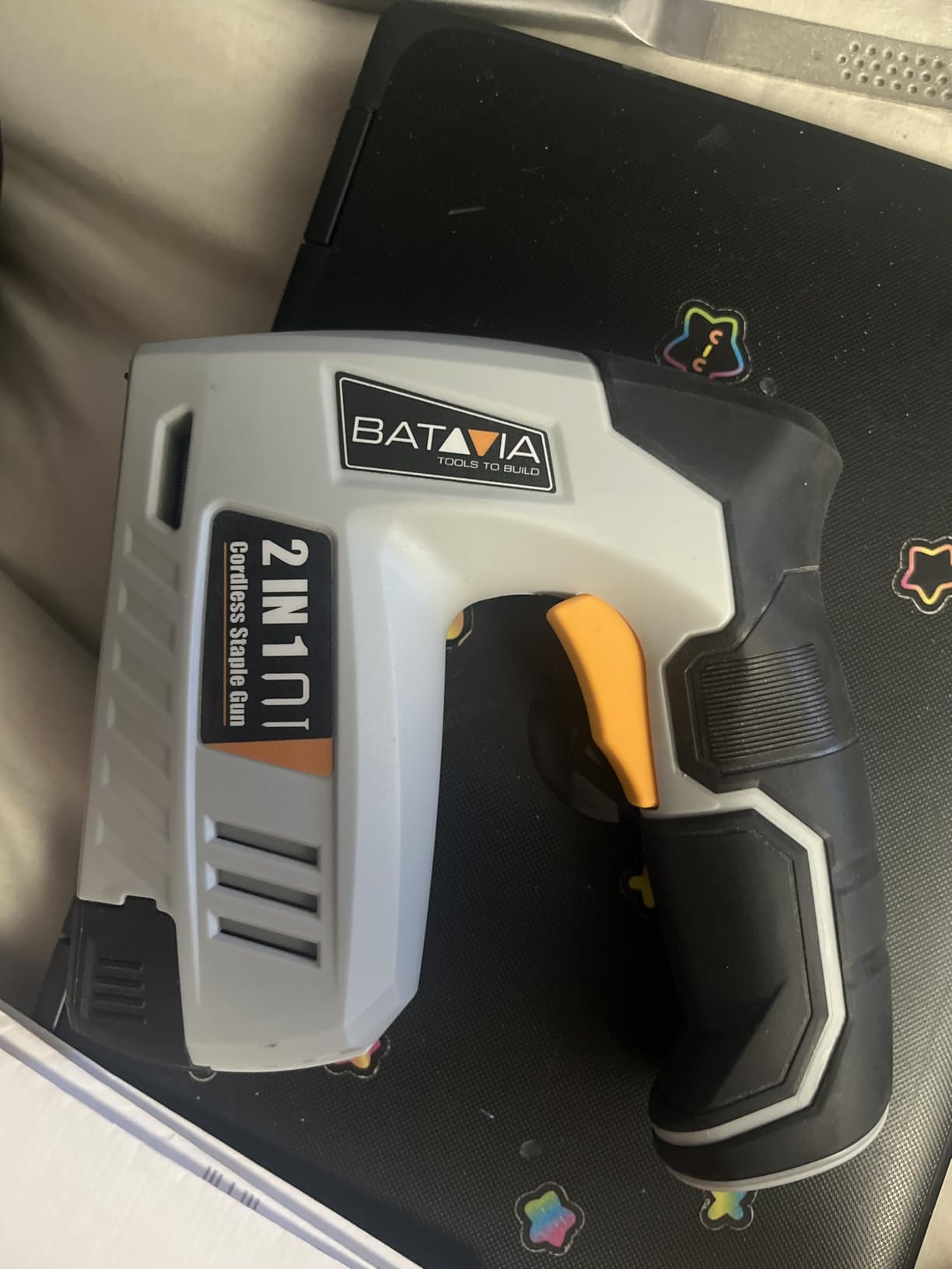 BATAVIA Electric Staple Gun, 2-in-1 Cordless Brad Nailer & Stapler Kit with 2000Pcs Nails & Staples, 4V Lithium-ion Rechargeable Nail Gun for Upholstery, Wood Working, DIY Home Projects customer photo 1