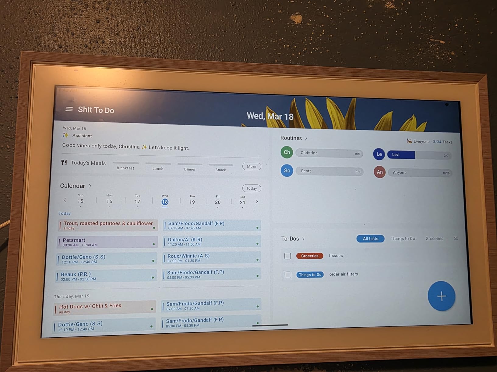 Apolosign 21.5-inch Digital Calendar Smart Wall Display, Electronic Touchscreen with App Installation customer photo 2