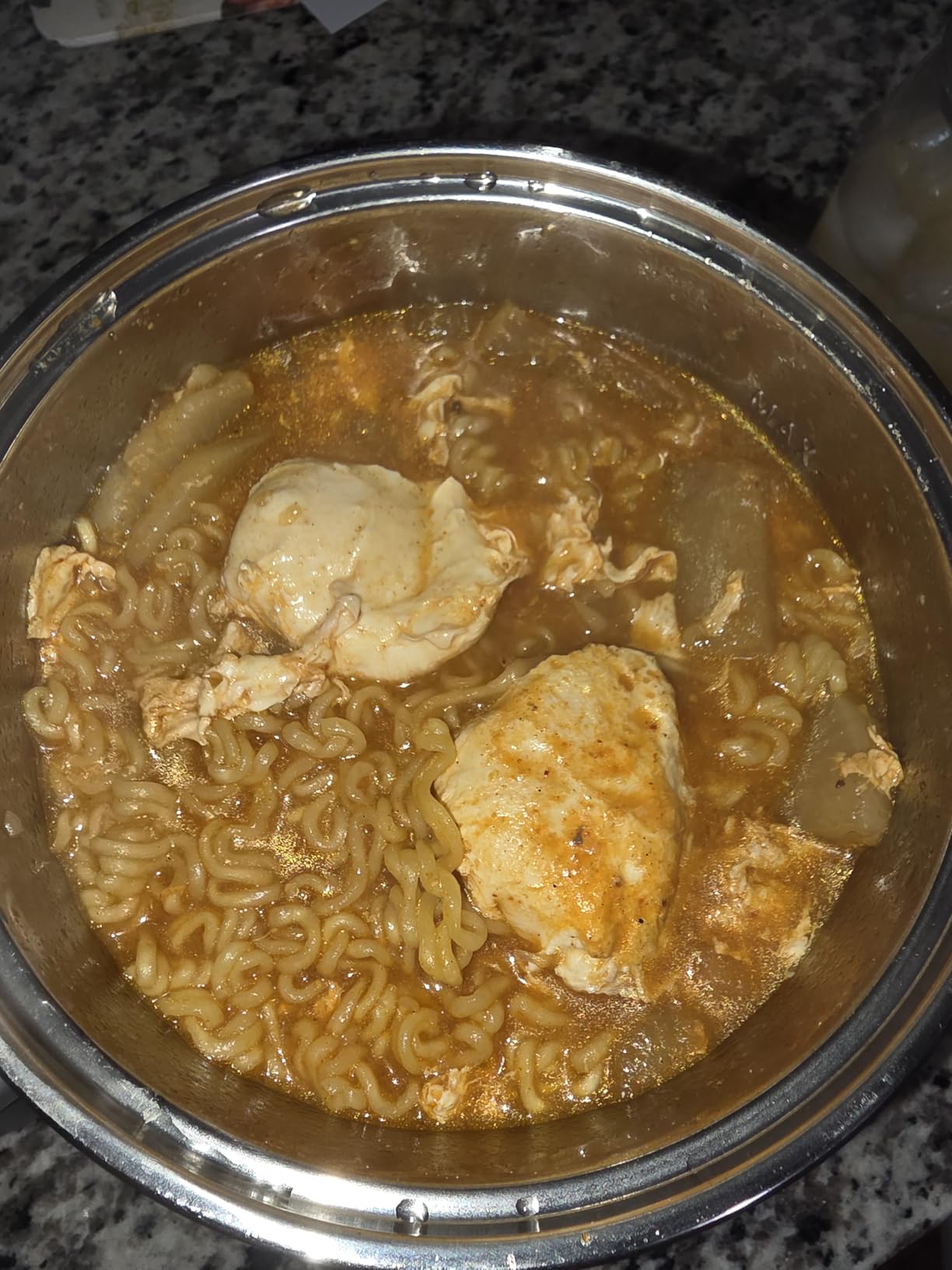 Elite Gourmet NOODLE EXPRESS Hot Pot, Prepare Ramen, Rice, Soups, Stews, Boil Water, Stainless-Steel Interior, Glass Lid, High/Low/Off Settings, Grey customer photo 1