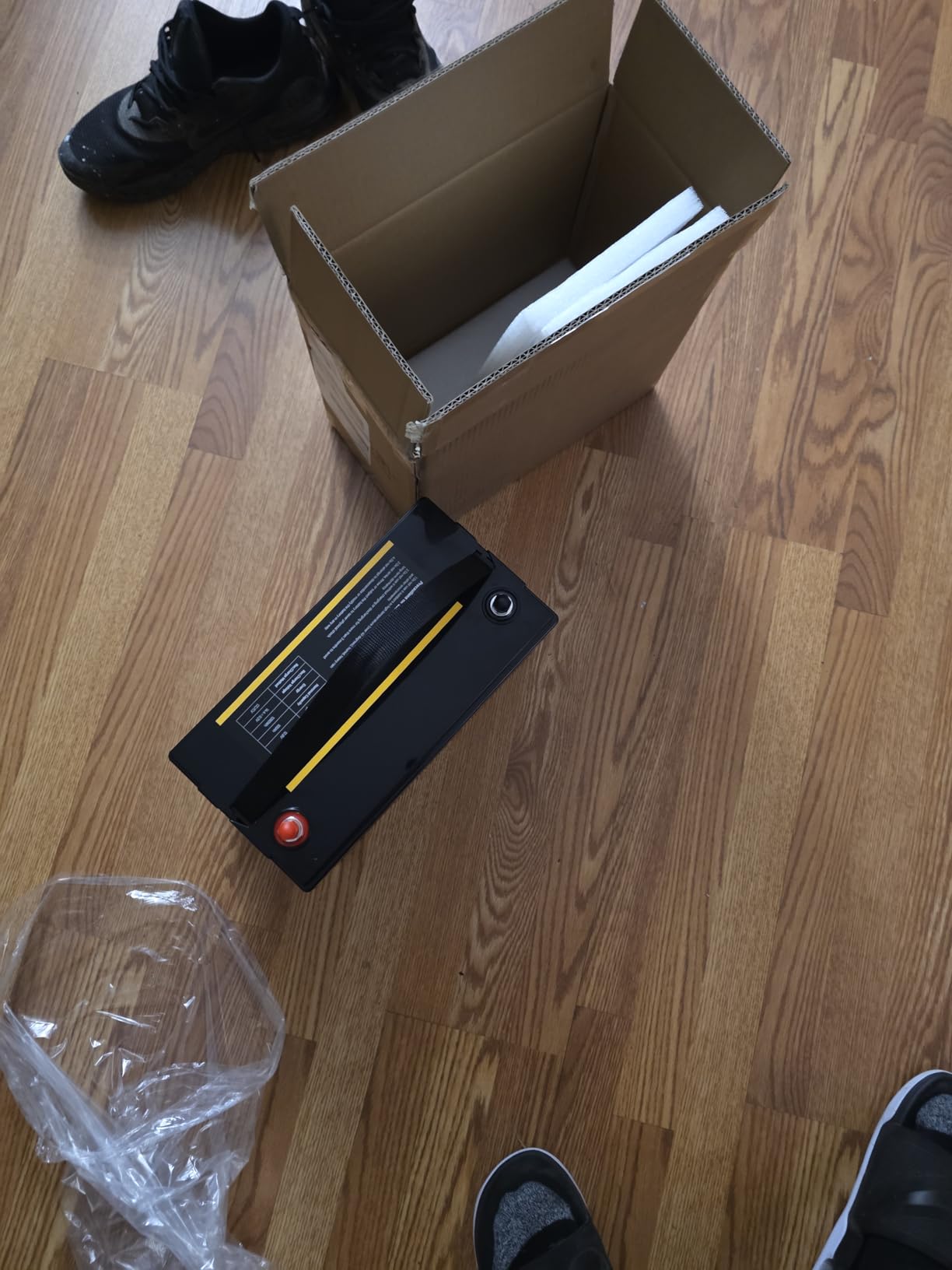 12V 100Ah LiFePO4 Battery, BCI Group 31 Lithium Battery with Built-in 100A BMS, 15000 Cycles Lithium Iron Phosphate Battery Perfect for Trolling Motors, Yacht, Marine, Boat, RV, Home Energy Storage customer photo 1