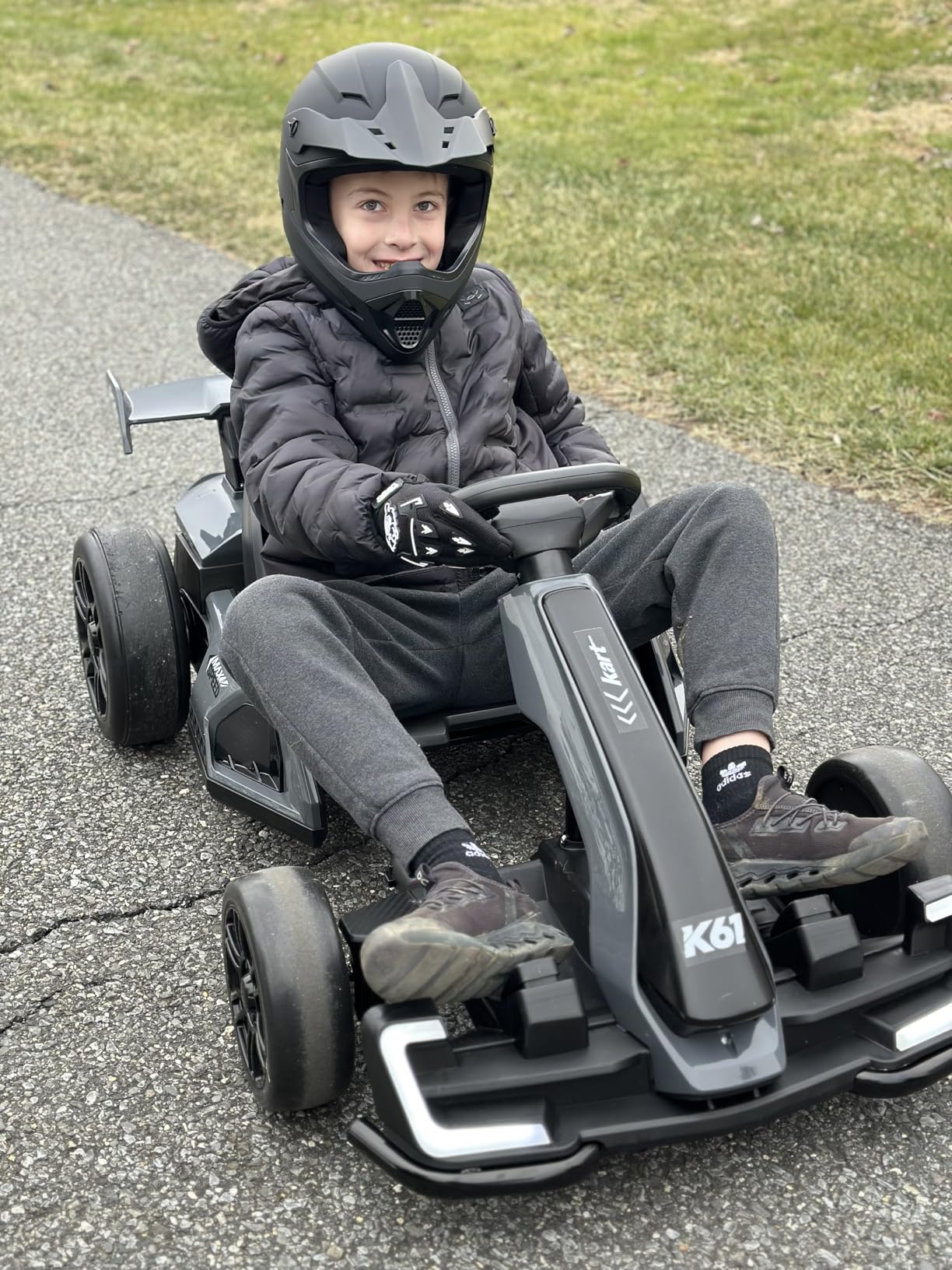 KerryYoo K61 Go Kart Electric Drift Kart with Length Adjustable Seat, 24V Outdoor Ride on Toy with 4 Speed Mode, Crazy Kart for Kids 6-12 Years Old, Fast 300W Motor, 8.5 MPH, Bluetooth - Red customer photo 2