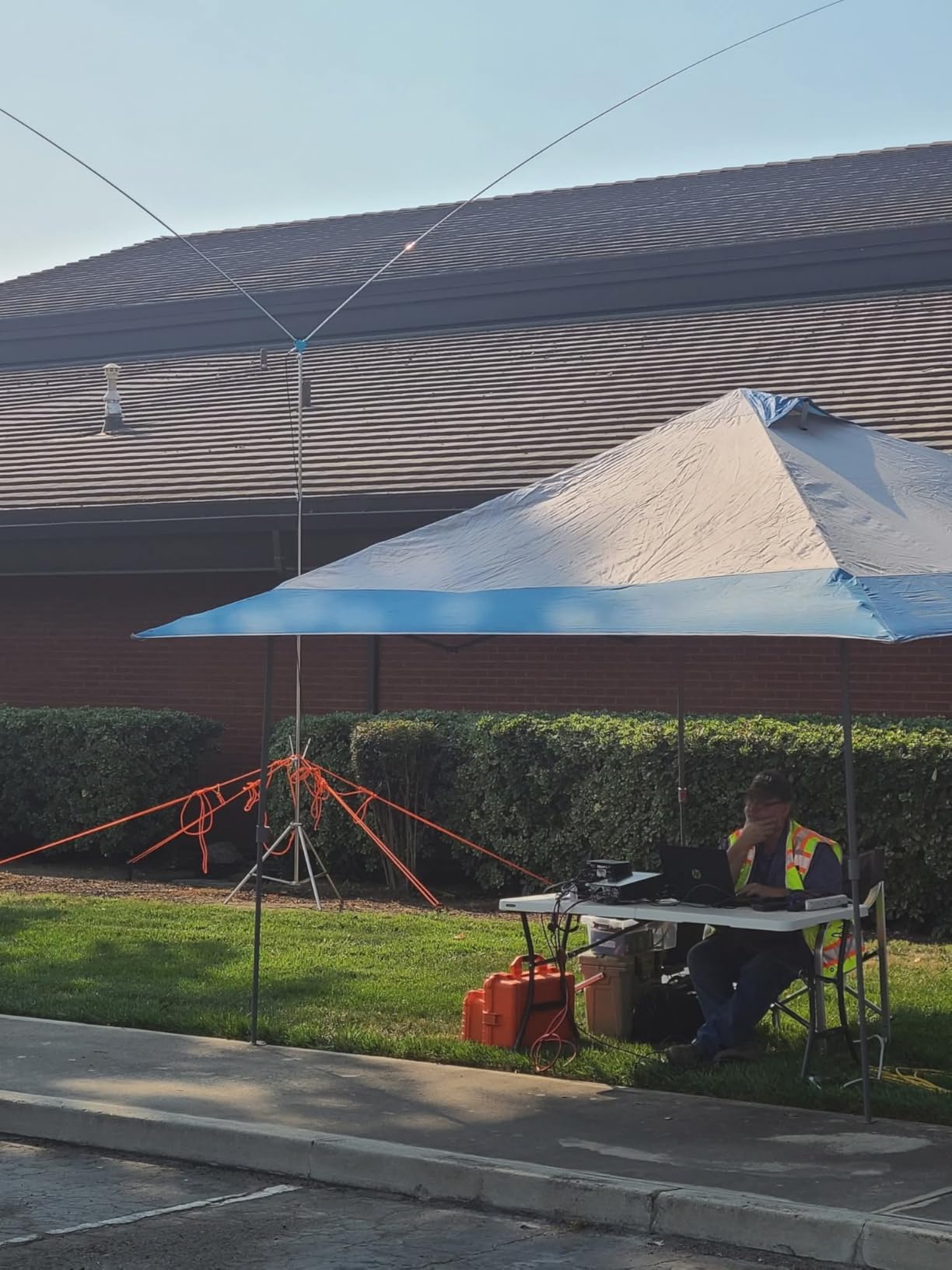 AT-V55 Portable HF/VHF/UHF Antenna Kit with Tripod, Covers 7-430MHz, Inverted-V Design, Includes Adjustable Support Stand for Field Setup and Emergency Ham Radio Use customer photo 1