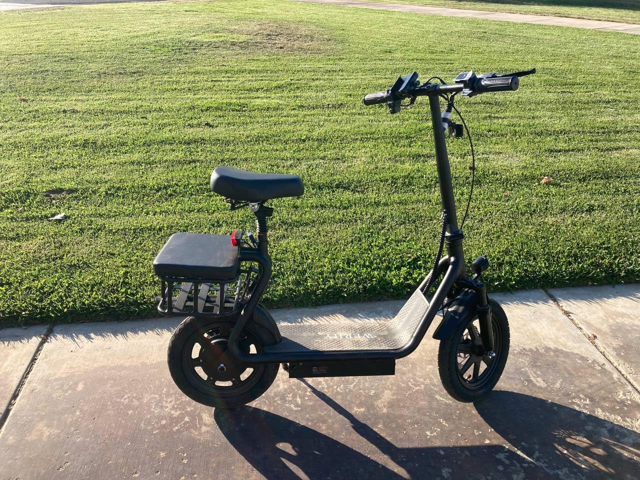 WERHY Electric Scooter,500W Motor, 14'' Tires, Top Speed 22 mph, Max 27/49 Miles Ranges, Foldable E-Scooter with Suspension & Adult, Digital Display, Cruise Control,Rear Seat Box customer photo 1