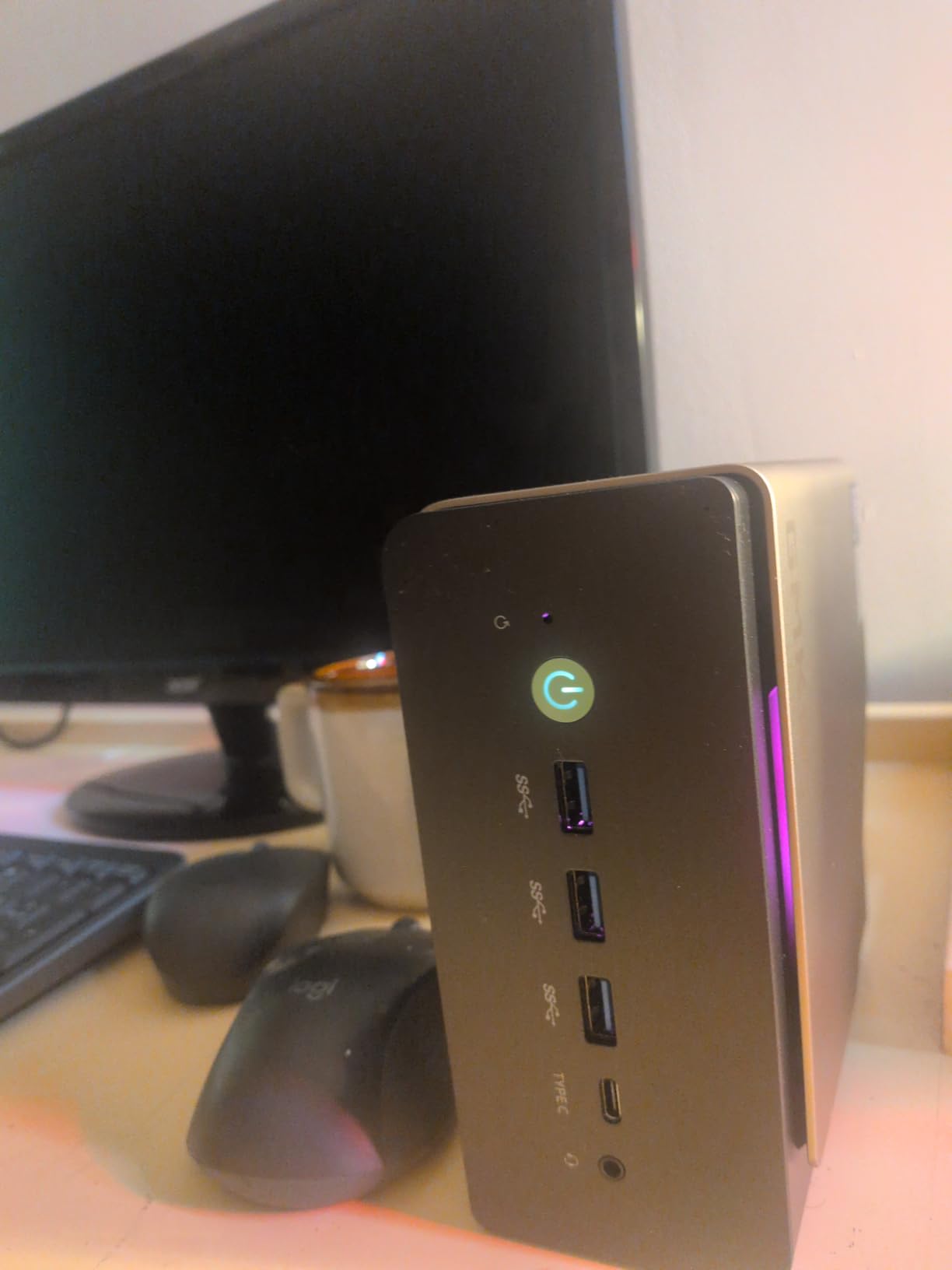 GMKtec AI Mini PC Ultra 9 285H (Turbo 5.4GHz) 96GB DDR5 2TB PCIe 4.0 SSD Mini Gaming Computer 3X M.2 Expansion Slots, Oculink, Quad Screen 8K Display EVO-T1 customer photo 1