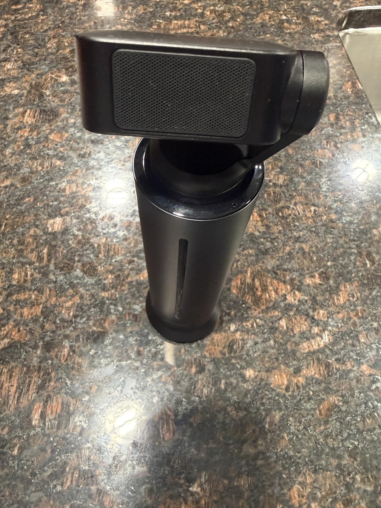 Insta360 Wave AI Conference Speakerphone with Bluetooth, Noise-Canceling Mics, Beamforming, Zoom Certified, AI Transcription & Summary, 32GB Storage for Meetings, Podcasts, Home office and Livestreams customer photo 1