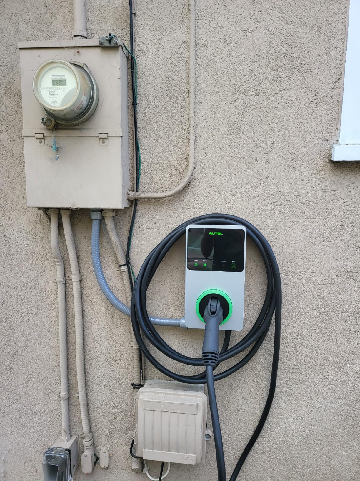 Autel Level 2 EV Charger up to 50Amp, Hardwired,240V, Indoor/Outdoor Fast Electric Vehicle Charging Station with Flexible 25-Foot Cable, Dark Gray-GEN 2 customer photo 2