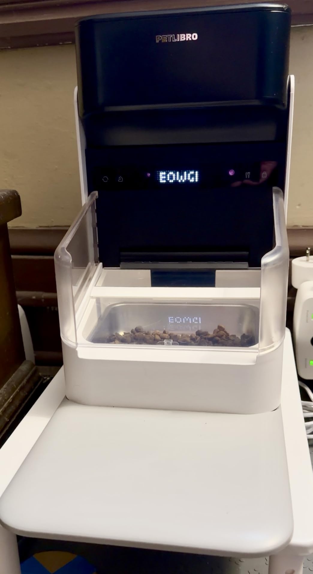 PETLIBRO RFID Automatic Cat Feeder, Collar Sensor-Activated Personalized Meals, Cats Recognition & Diet Tracking for Multi-Pet Homes and Different Diets, 5G&2.4G Wi-Fi Programmable Cat Food Dispenser customer photo 2