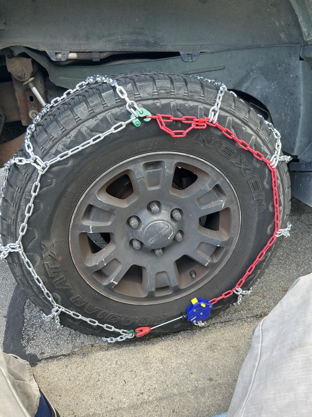 Snow-Chains Auto Fixing 1 Min Quick Installation Tire-Chains, Heavy-Duty Emergency Tire Traction Chain for Pickup Trucks and Off-road SUV - Set of 2 (HYR-S) customer photo 1