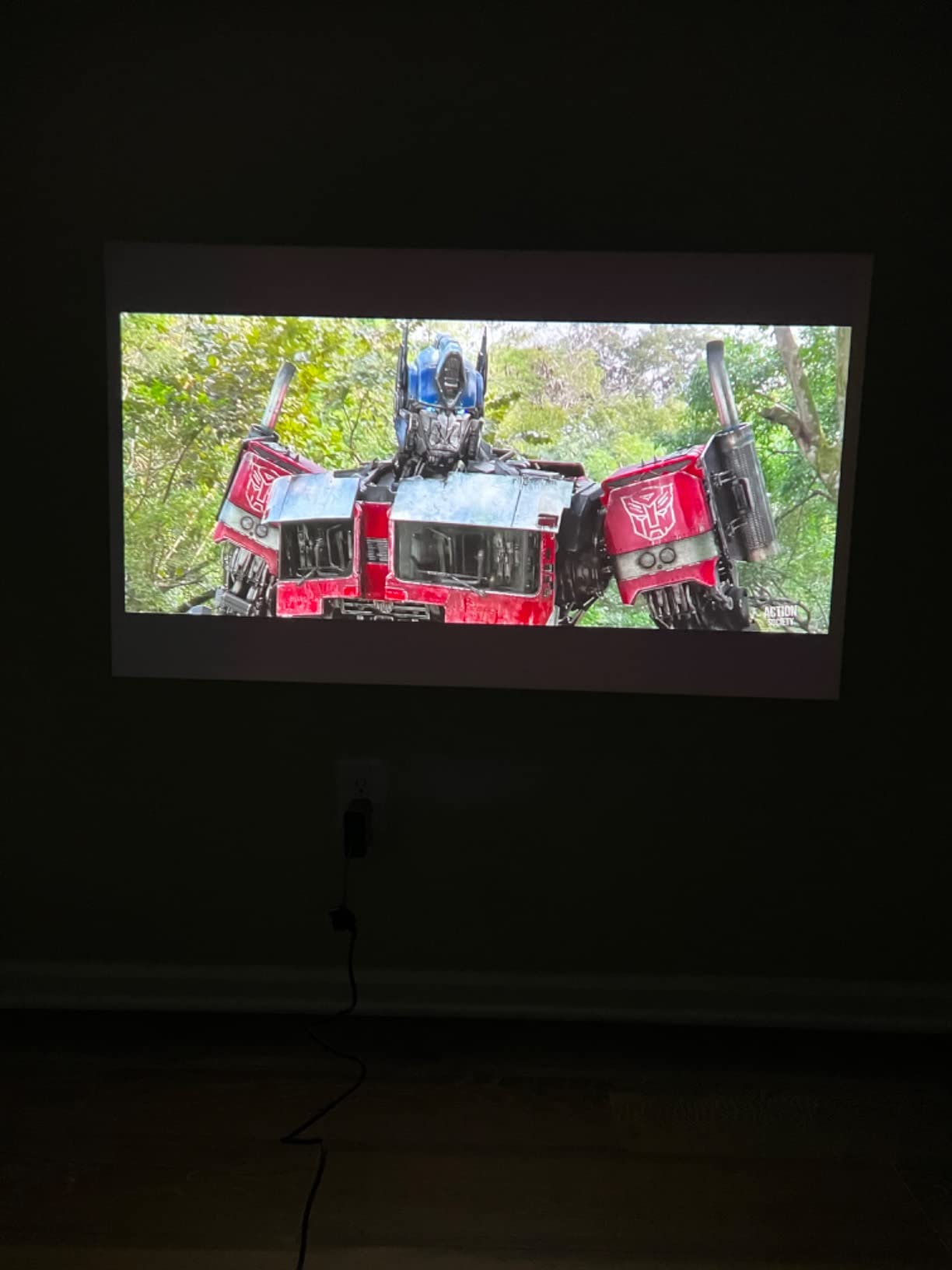 MoGo 2 Pro (New) 1080P Portable Projector, Google TV with Licensed Netflix, with WiFi and Bluetooth, 430 ISO Lumens, 2X8W Speakers, Supports 4K, Auto Focus, Object Avoidance, Screen Adaption customer photo 2