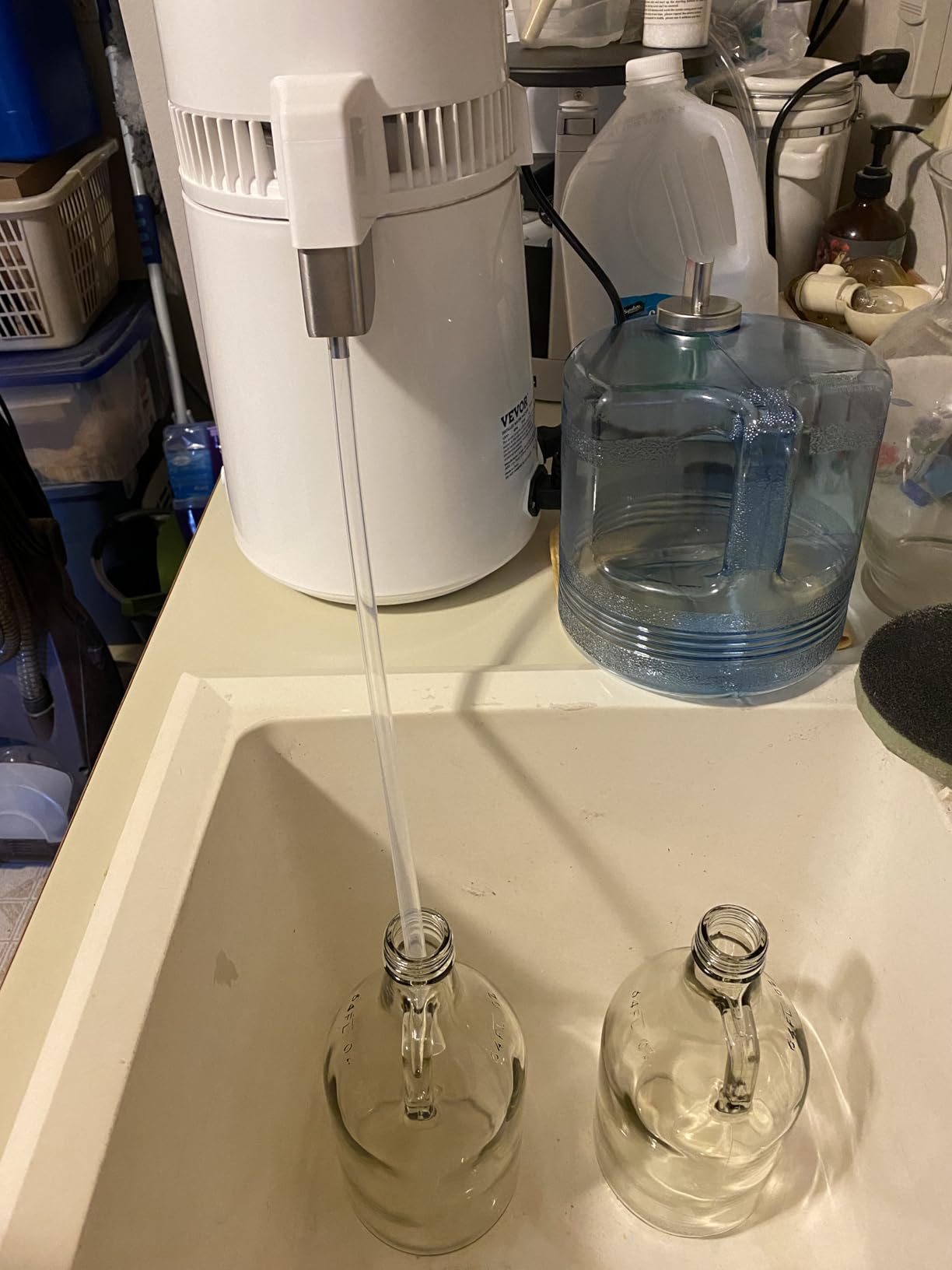 VEVOR 1750W Water Distiller, 0.4Gal/H Distilled Water Maker with Glass Carafe, 4L/1.1Gal Countertop Distiller Machine, 0-99H Time Temp Dual Display, Anti-Dry Design 304 Stainless Steel Still, Grey customer photo 2