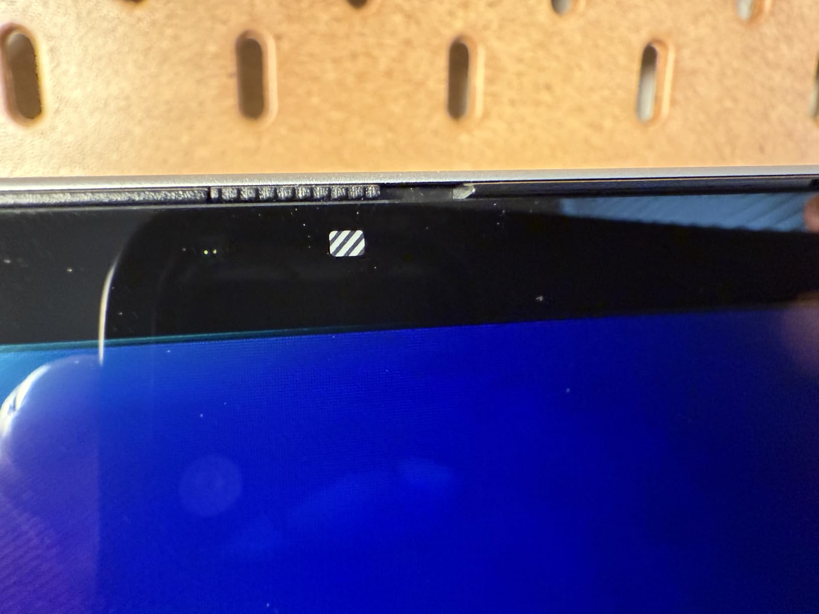 HP OmniBook 5 16 inch Next Gen AI PC, 2K Touchscreen, Snapdragon X Plus X1P-42-100, 16 GB RAM, 512 GB SSD, Qualcomm Adreno GPU, Windows 11 Home, Glacier Silver, 16-fb0000nr customer photo 1