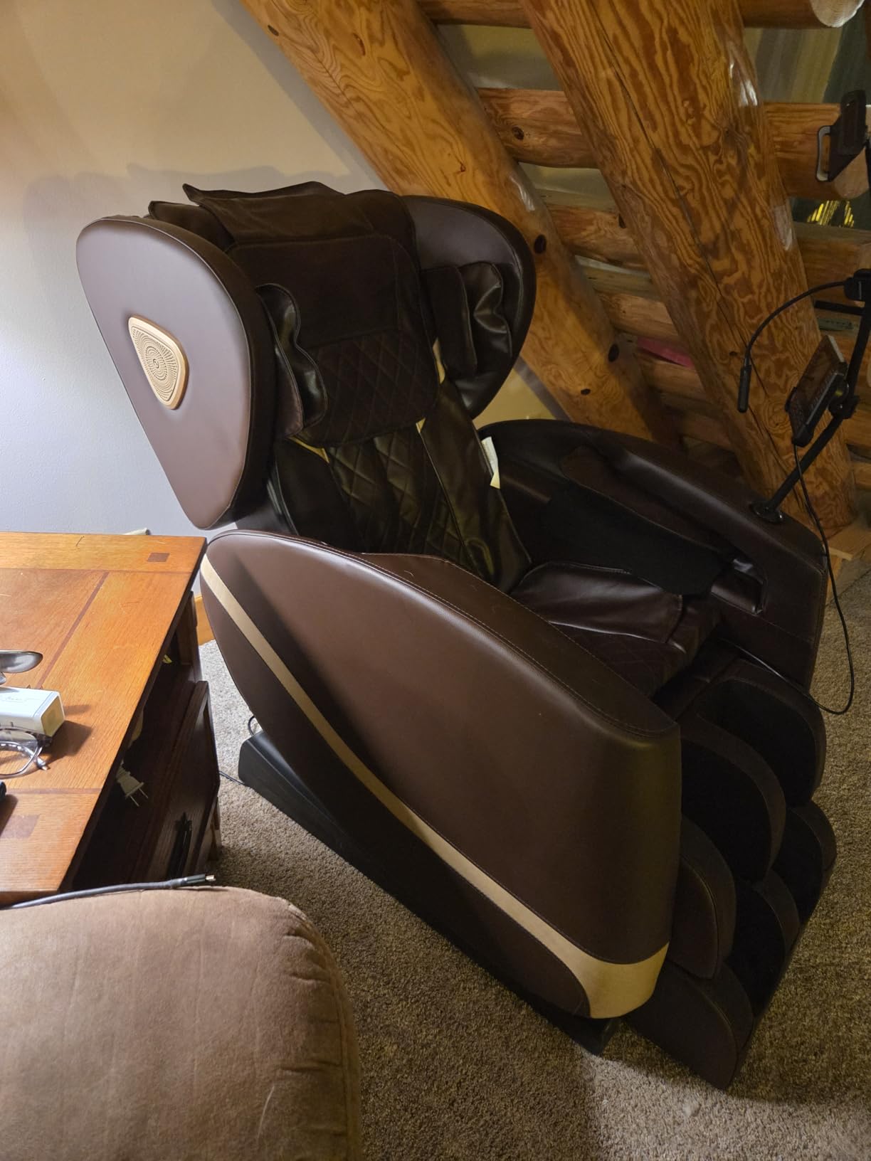 2026 Massage Chair Full Body, Zero Gravity Massage Chair with 10 Fix Rollers, Airbags, Heating, Foot Massage, Auto Modes, Bluetooth Speaker, Smart Screen Controller(Upgraded Version) customer photo 1