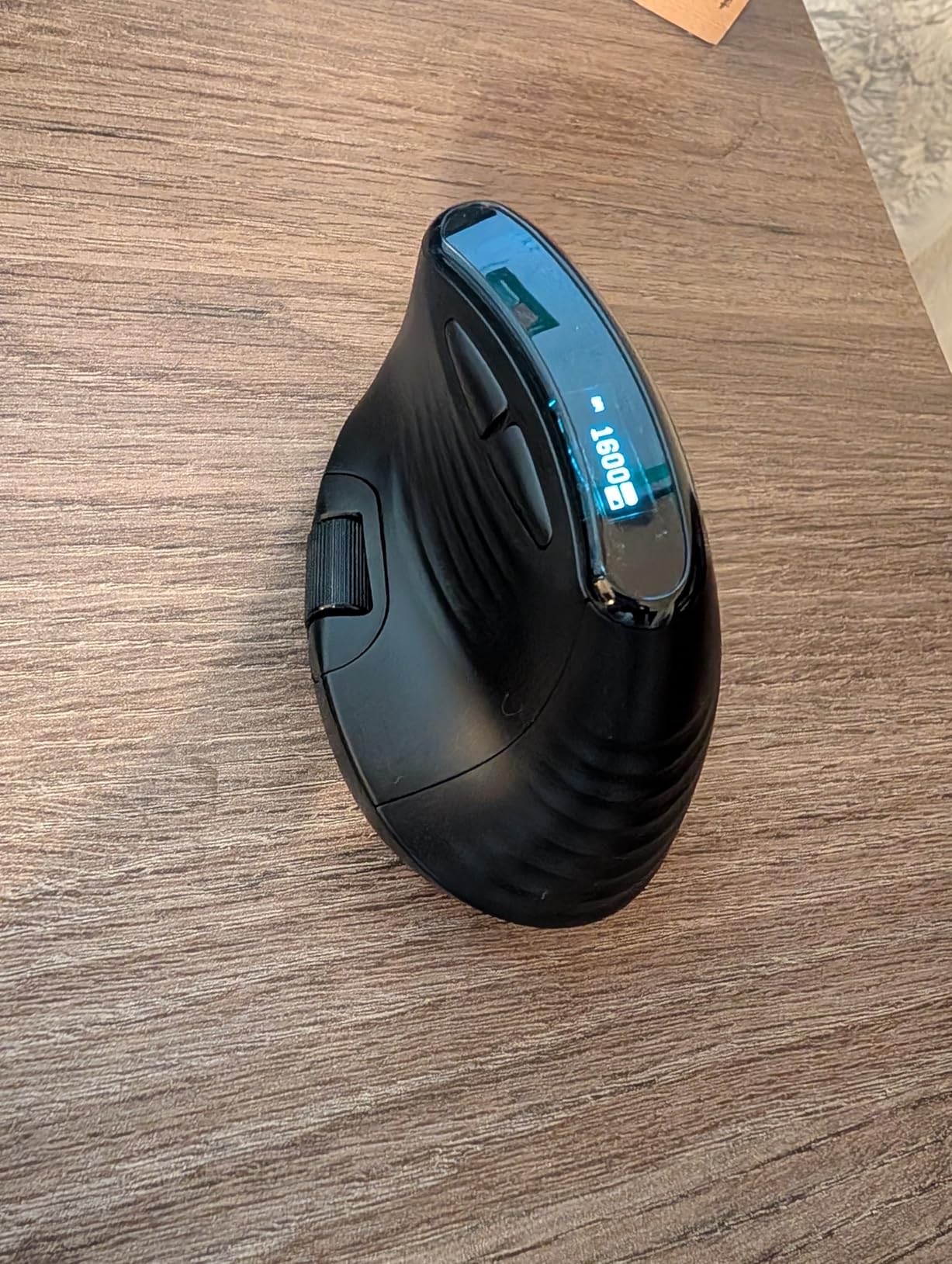 ECHTPower Ergonomic Vertical Mouse, Wireless Rechargeable Mouse with LED Display, 7-Level Adjustable DPI up to 8000, Silent & Programmable Buttons, Multi-Device Connection for PC/Mac/Laptop customer photo 1