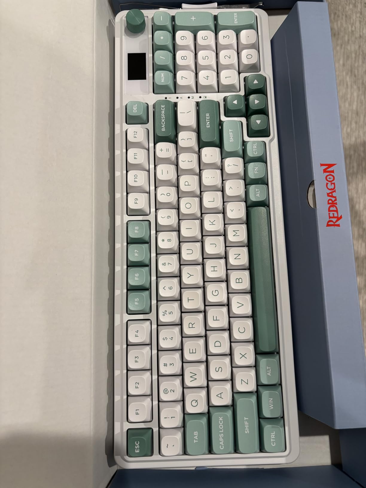 Redragon K719 Wireless Gasket Gaming Keyboard w/Hype Screen & Knob, 95 Keys Mechanical Keyboard, Easy-Control 1.14'' TFT Info Display, 5-Layer Noise Dampener, Round PBT Keycaps, Mint Mambo Switch customer photo 2