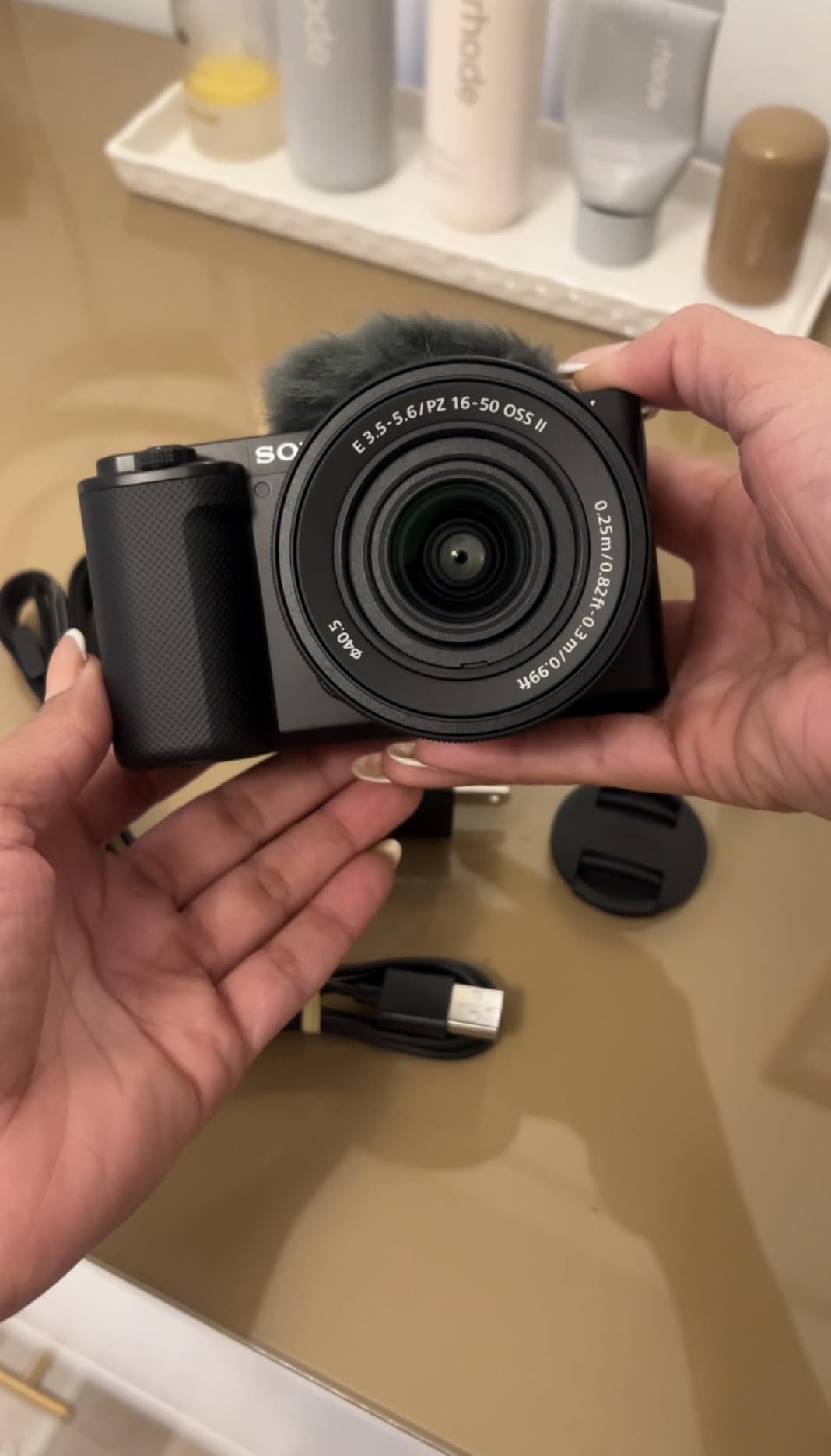 Sony Alpha ZV-E10 - APS-C Interchangeable Lens Mirrorless Vlog Camera Kit - Black, ZVE10KB customer photo 2