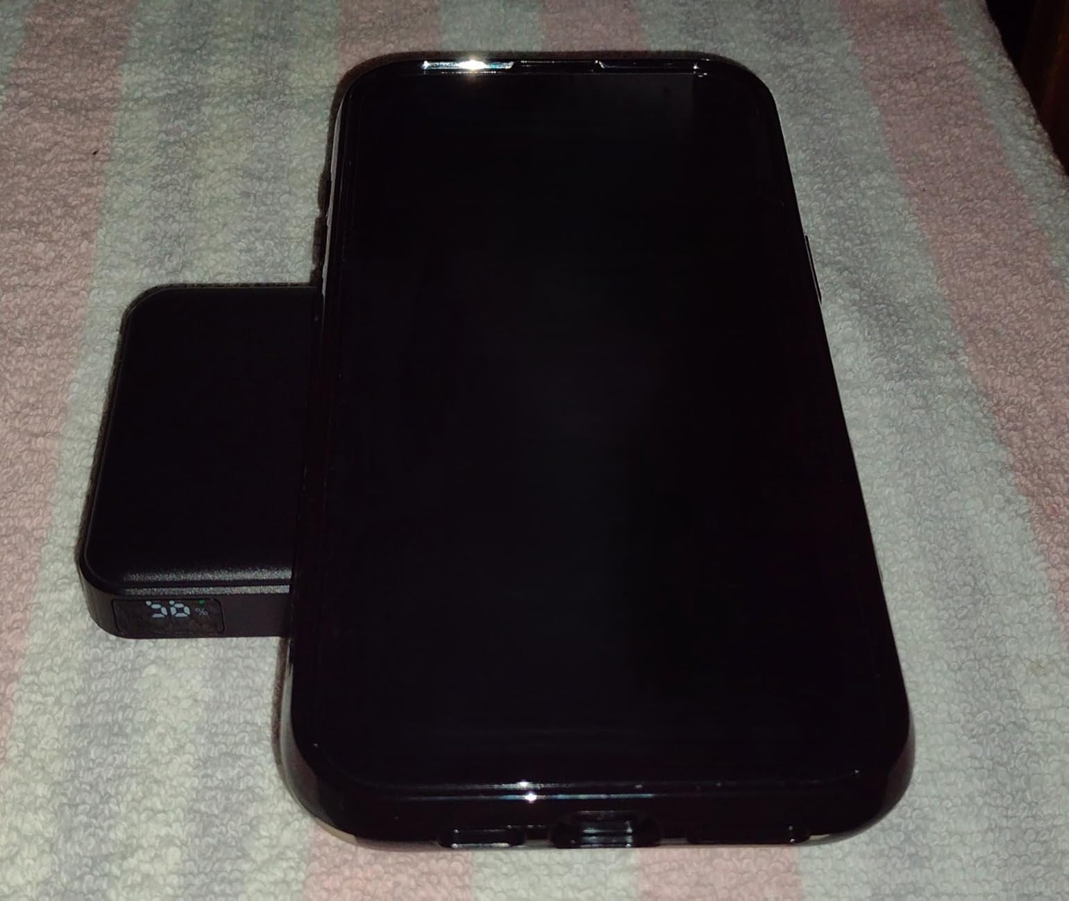 for Magsafe Portable Charger, Power Bank, 10000mAh Wireless Magnetic with Type-C 20W PD Fast Charging, LED Display for Magsafe Battery Pack,Wireless Portable Charger for iPhone 17/16/15/14 all Series customer photo 2