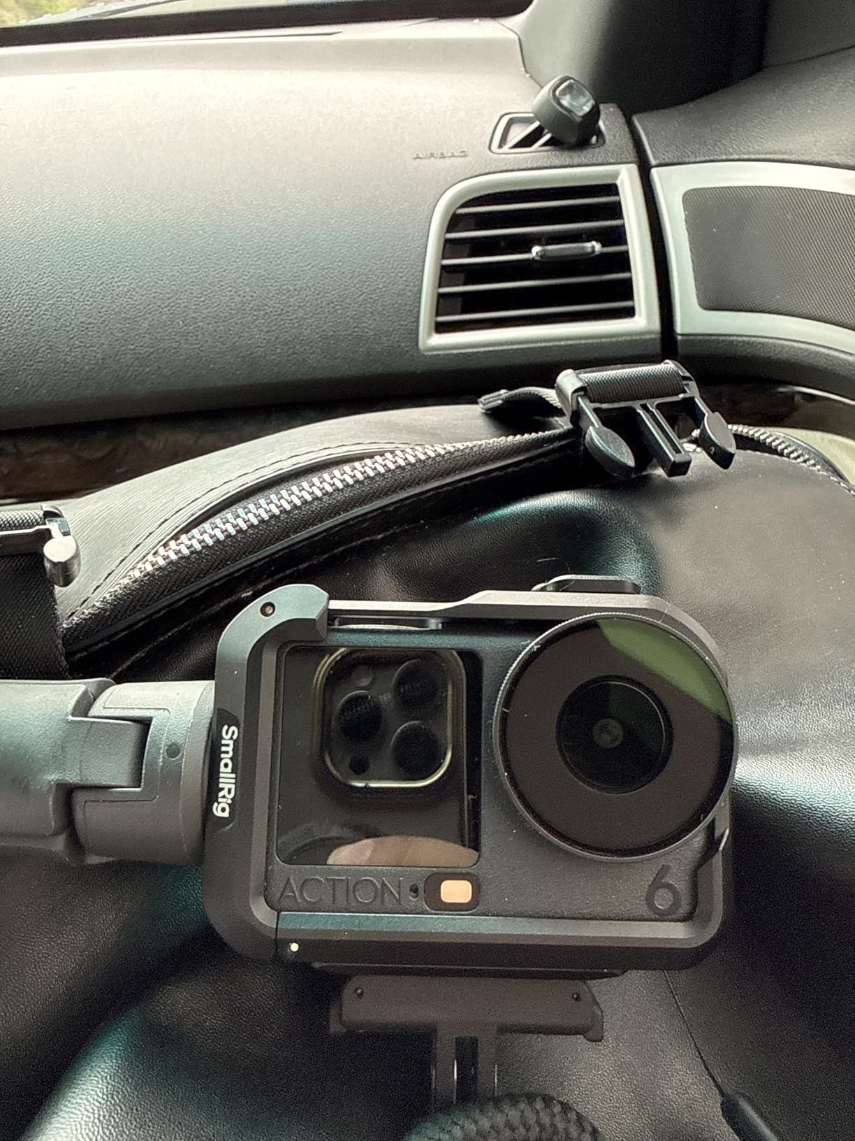 DJI Osmo Action 6 Essential Combo - Action Camera with 1/1.1 Square Sensor, Variable Aperture f/2.0-f/4.0, Cold-Resistant, 4hrs Battery, Action Camera 8K Ideal for Daily Use customer photo 1