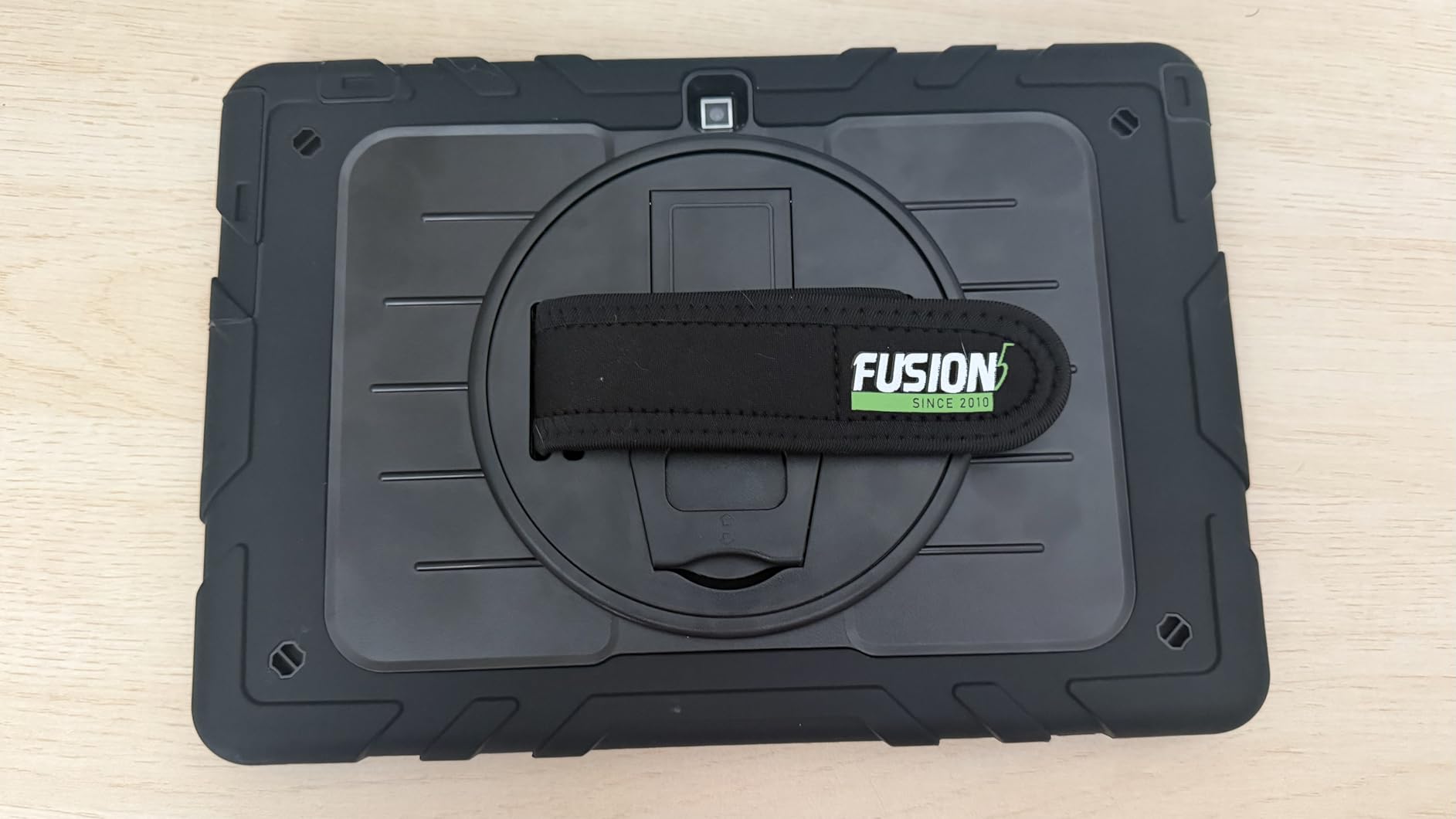 Fusion5 Built in USA 10.1 inch Windows 11 Professional Rugged Tablet PC, 12GB RAM, 512GB SSD, Intel 13th Gen, Full HD customer photo 2