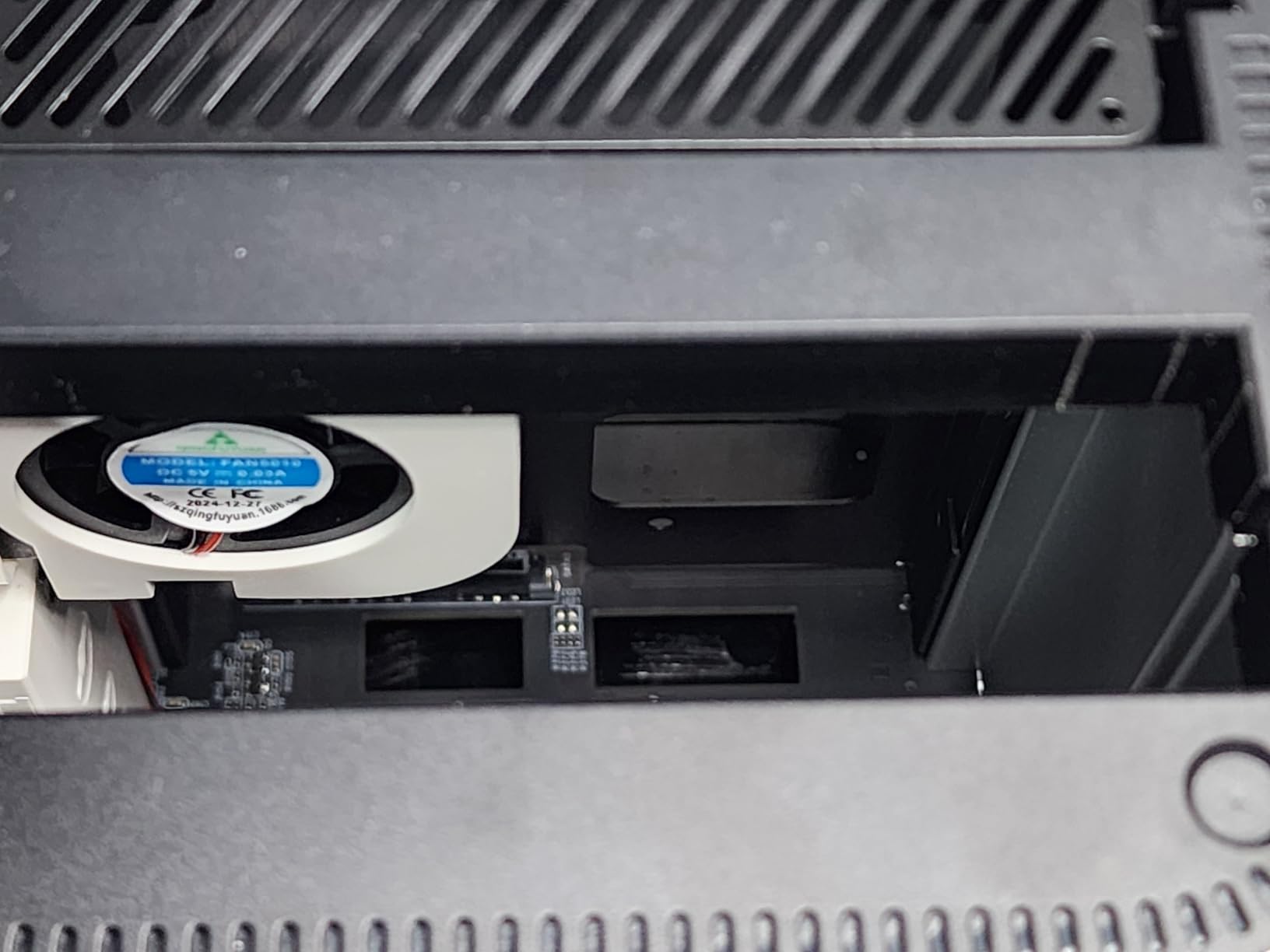 Yottamaster 2 Bay 10Gbps RAID Enclosure - Supports 2.5