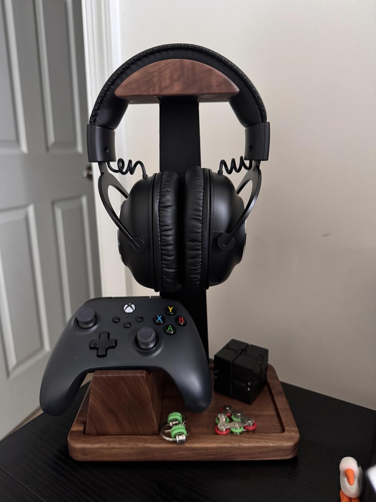 UPERGO Headset Stand with Gaming Controller Holder, Walnut Wood Headphone Stand with Storage Base, Gaming Equipment Accessories for Desk customer photo 1
